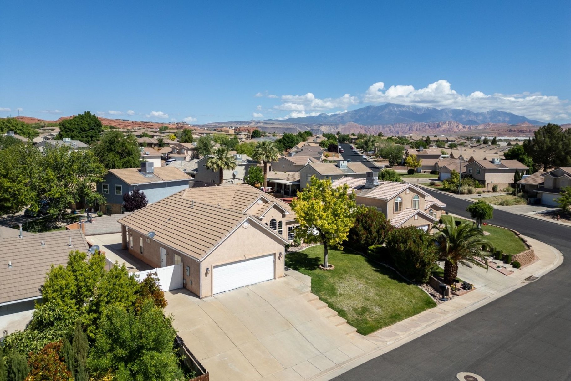 2883 E Overlook Drive