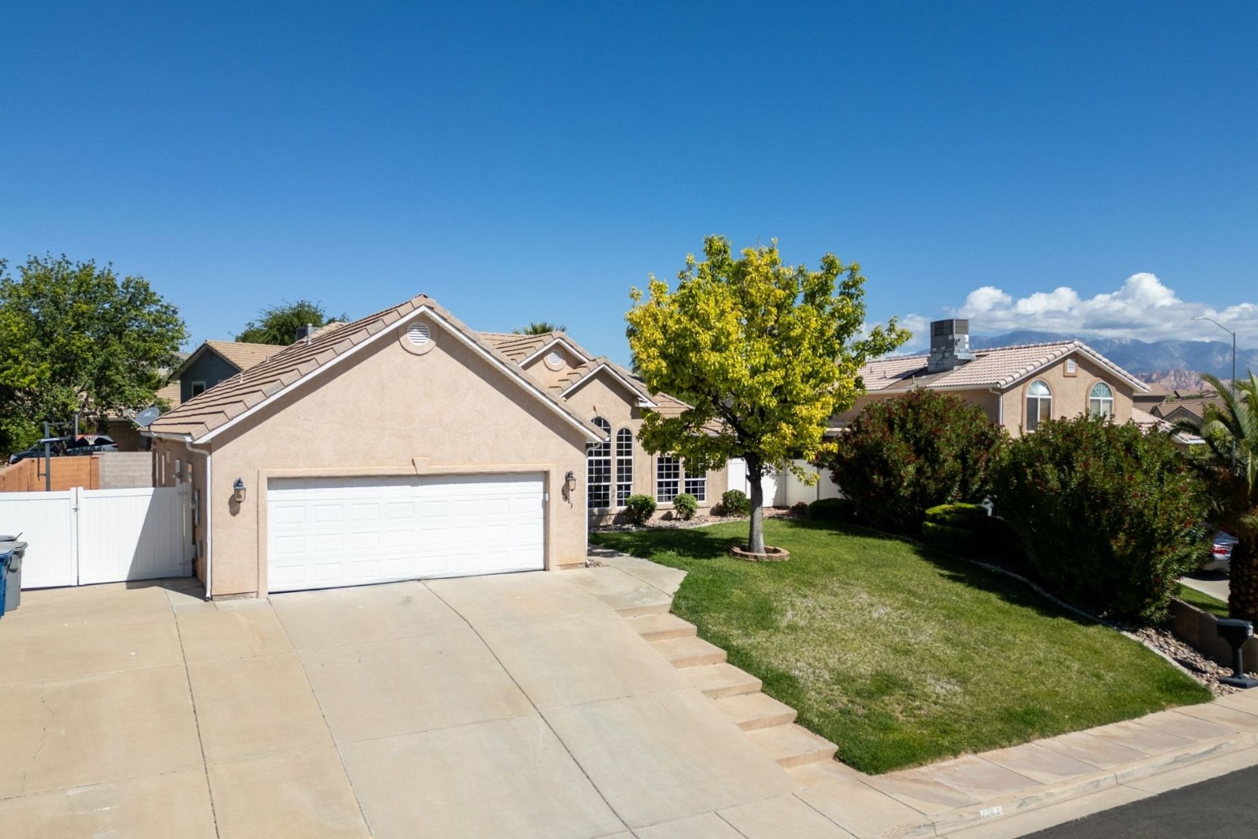 2883 E Overlook Drive