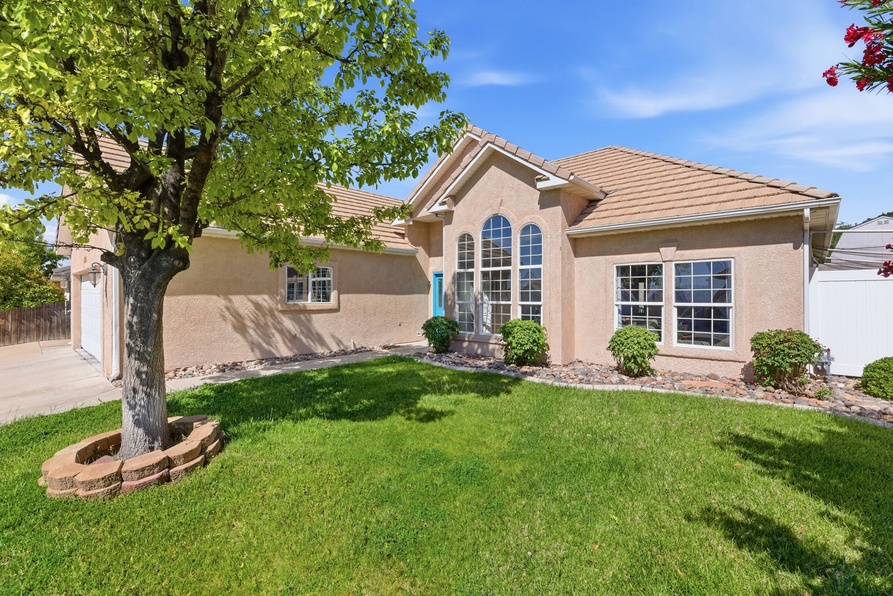 2883 E Overlook Drive