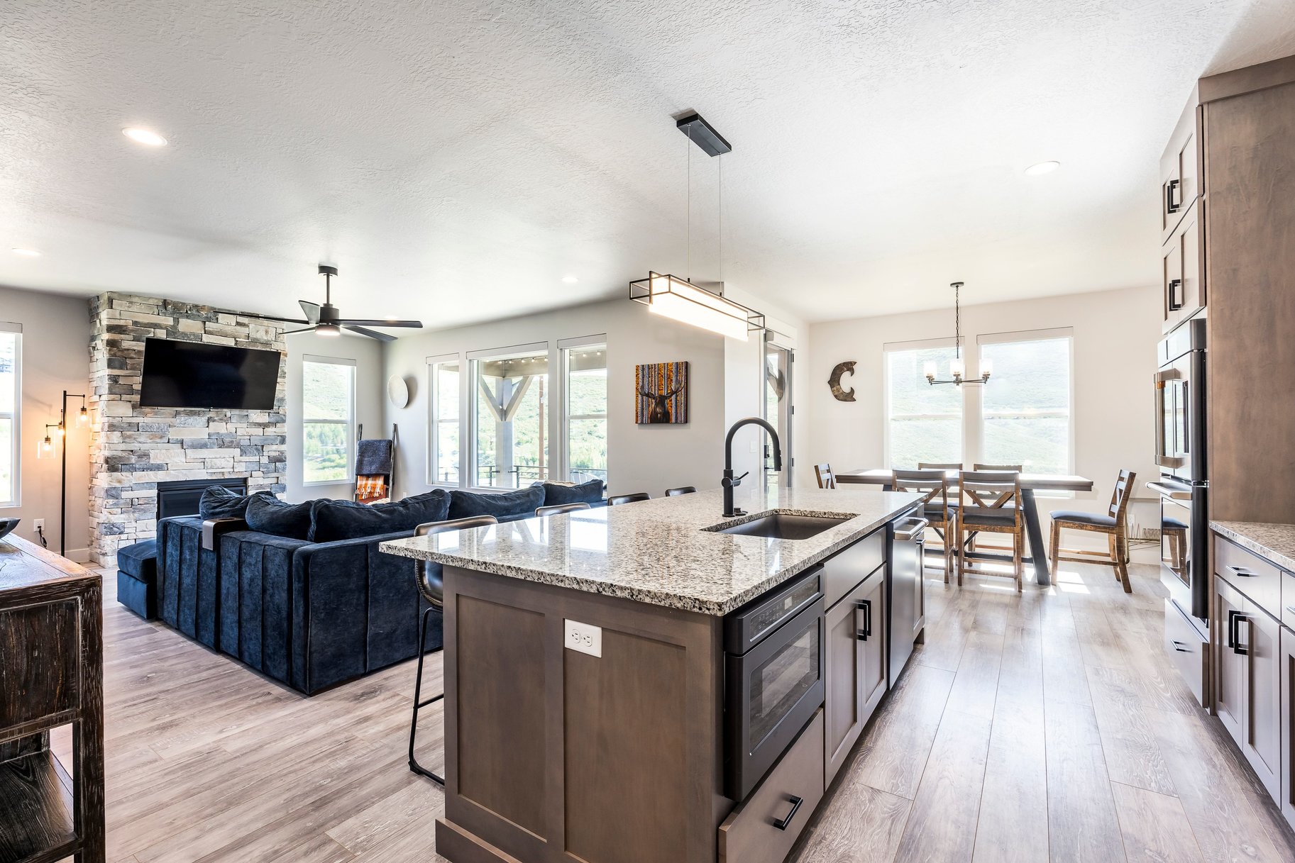 524 W Ascent Drive