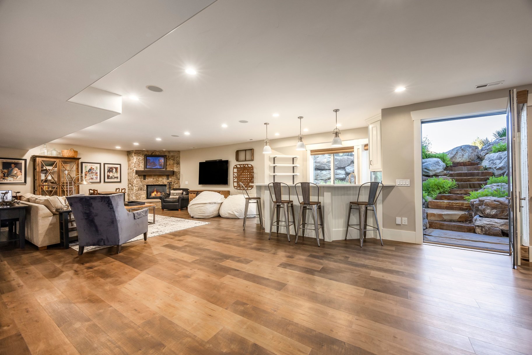 5785 Mountain Ranch Drive
