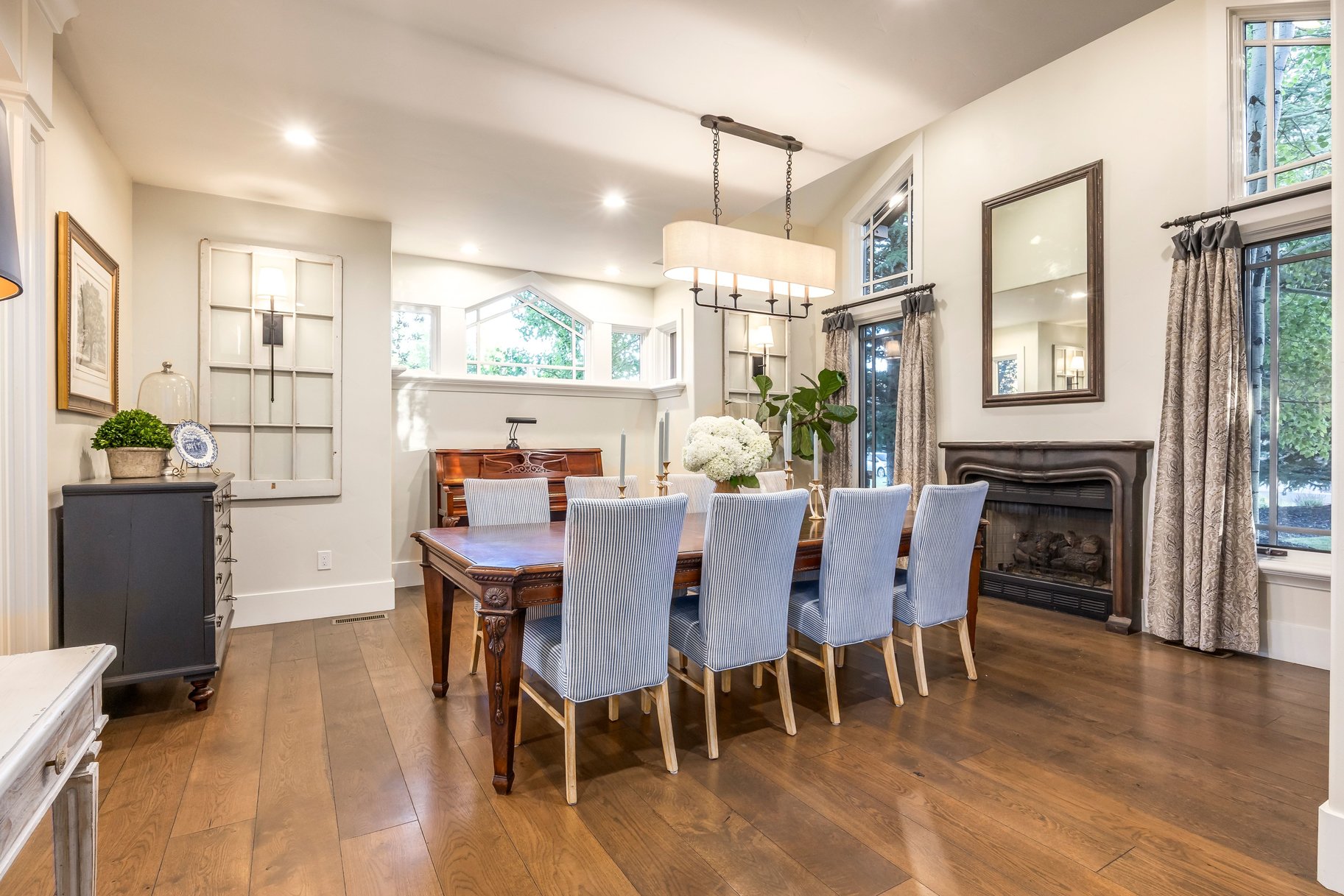 5785 Mountain Ranch Drive