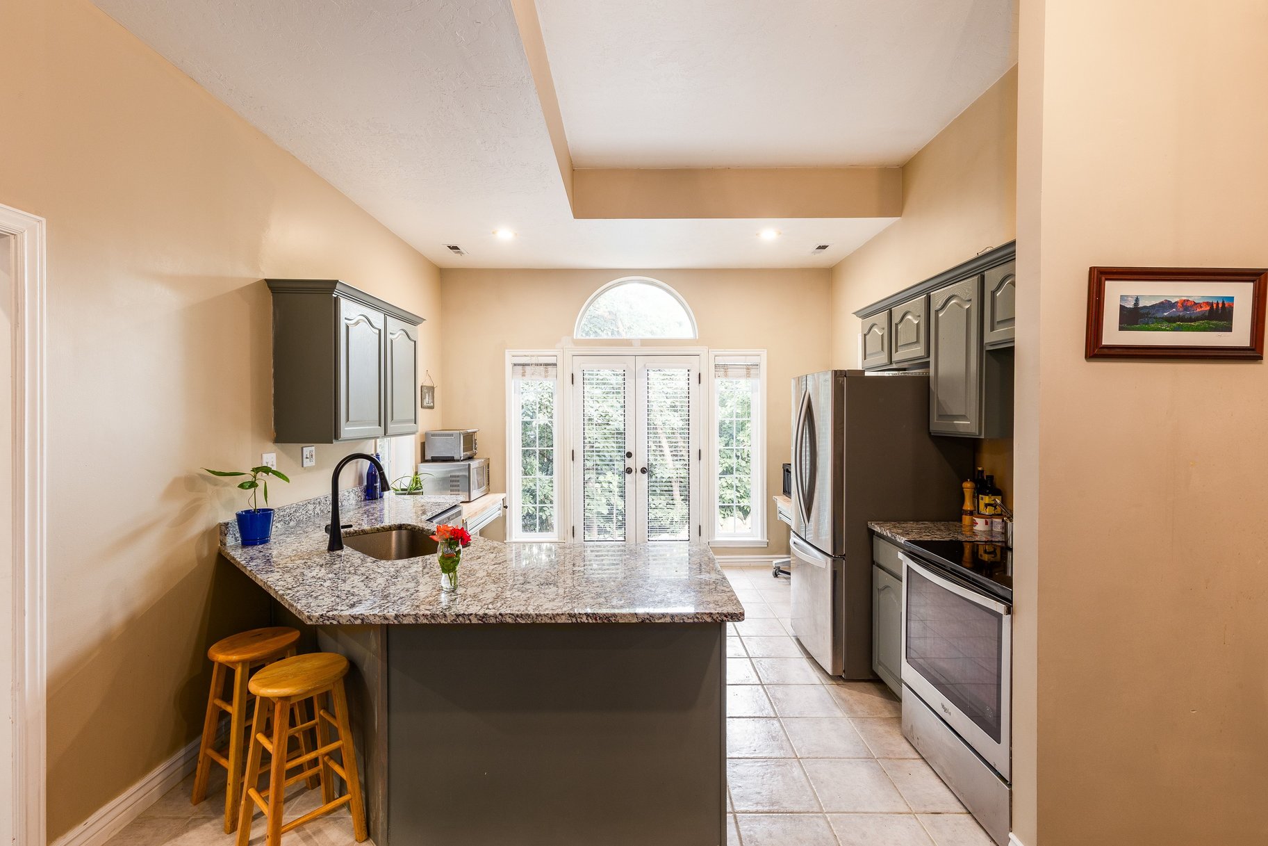 13 La Montagne Lane