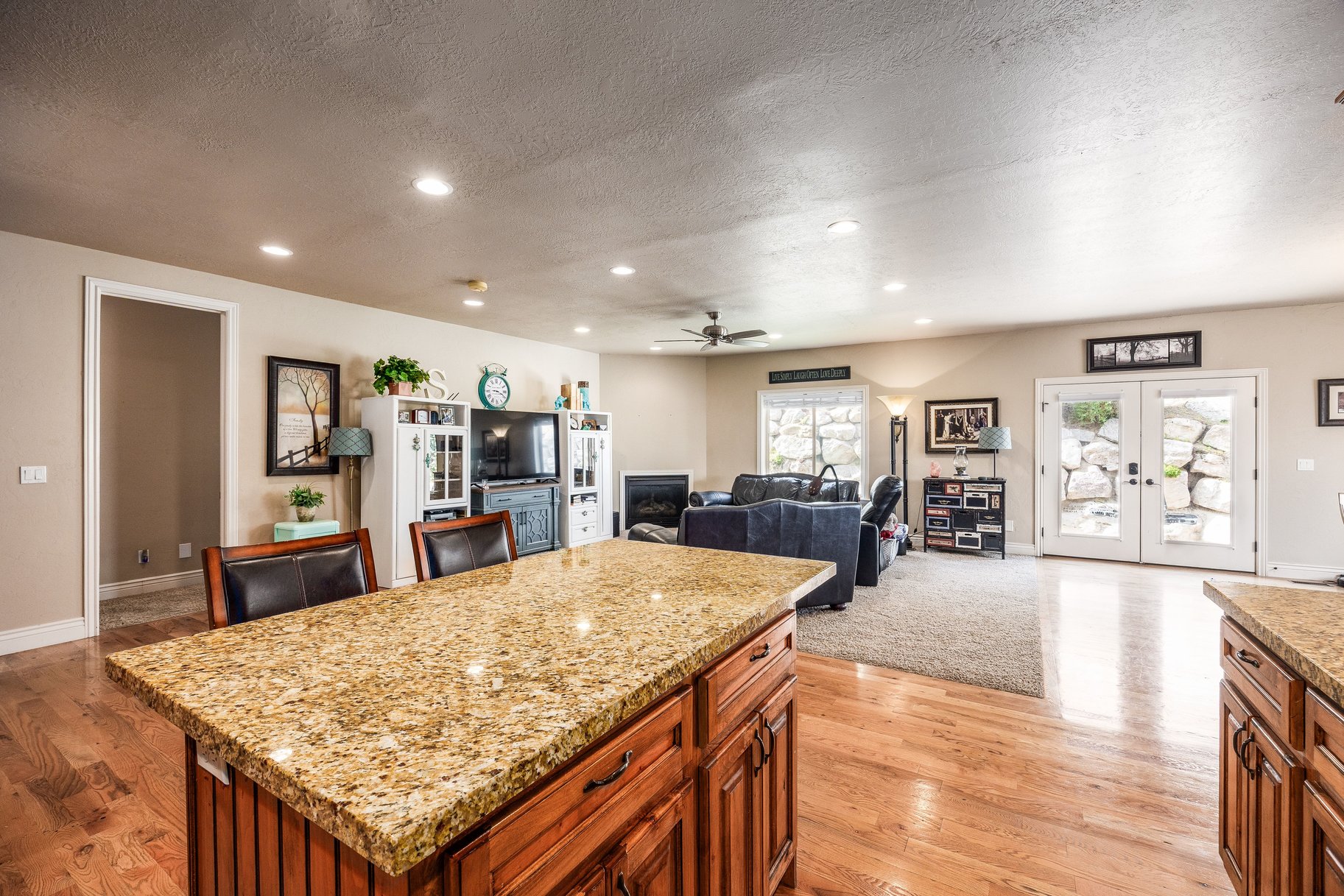 258 E Red Leaf Drive