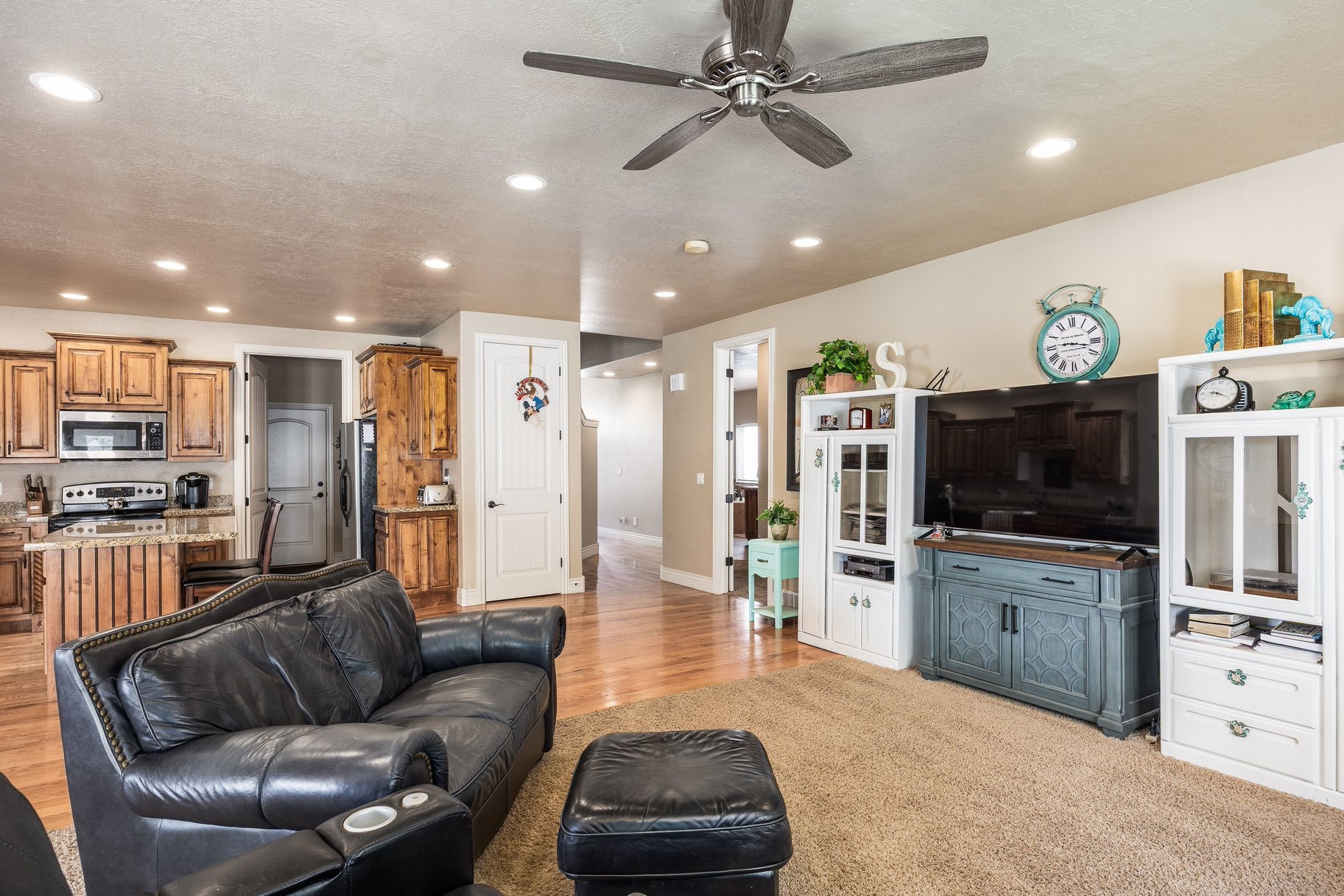 258 E Red Leaf Drive
