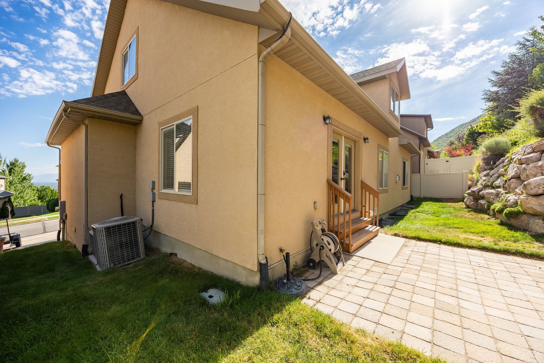 258 E Red Leaf Drive