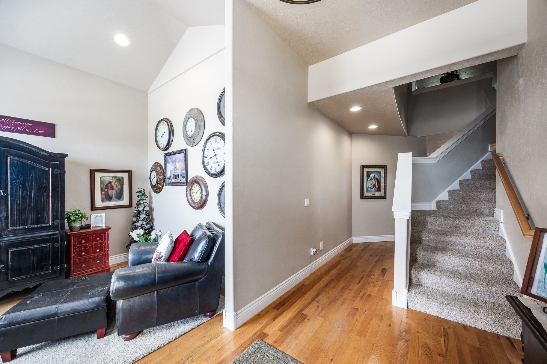 258 E Red Leaf Drive