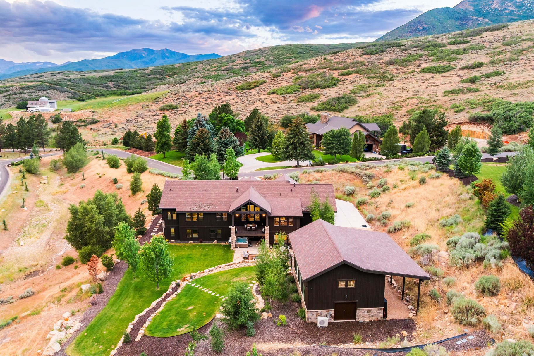 2470 N River Meadows Lane
