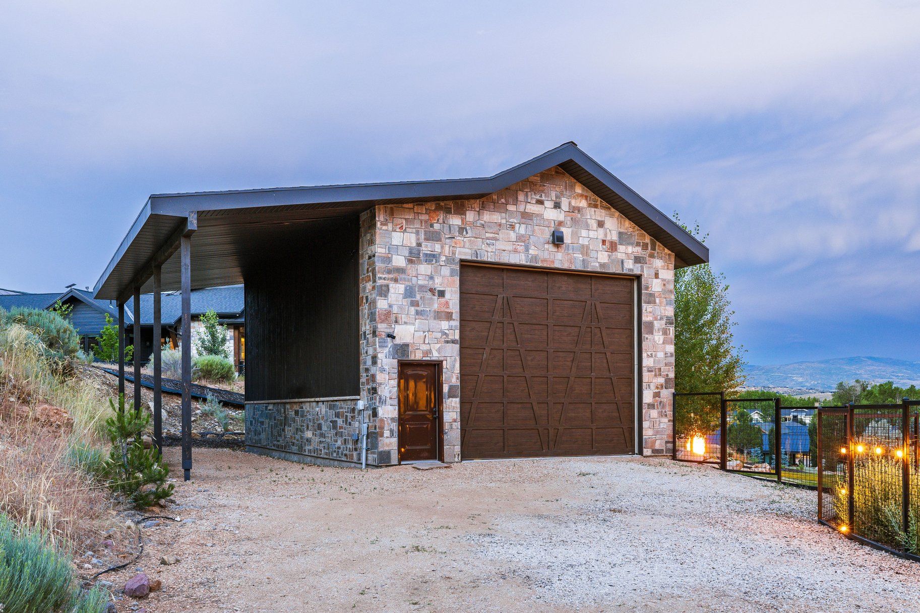 2470 N River Meadows Lane