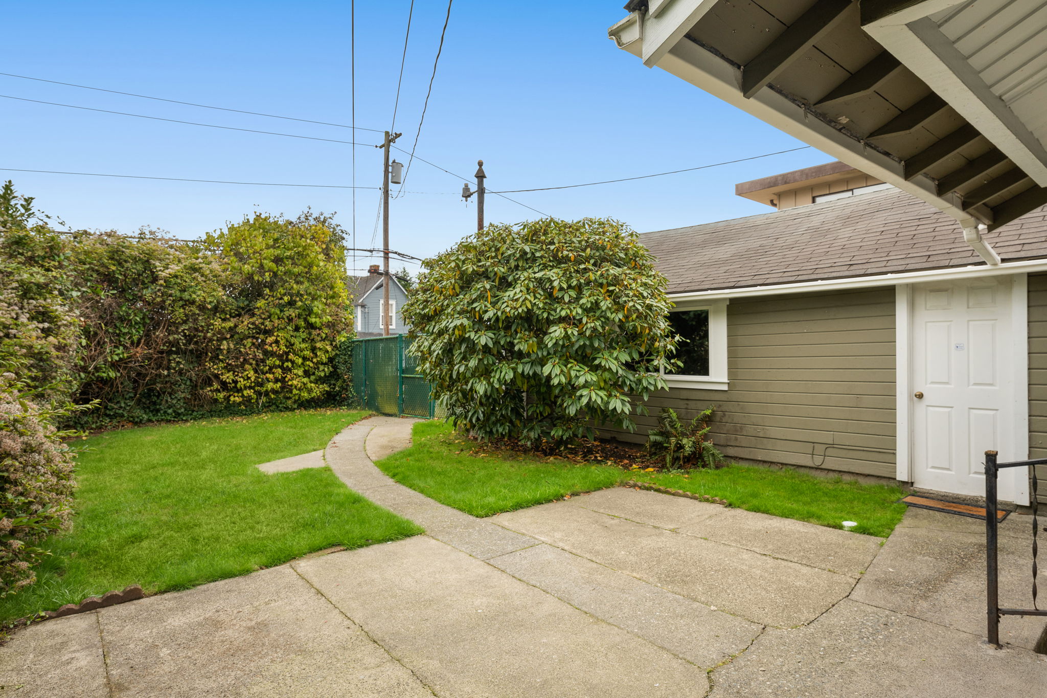 3425 Grand Ave 