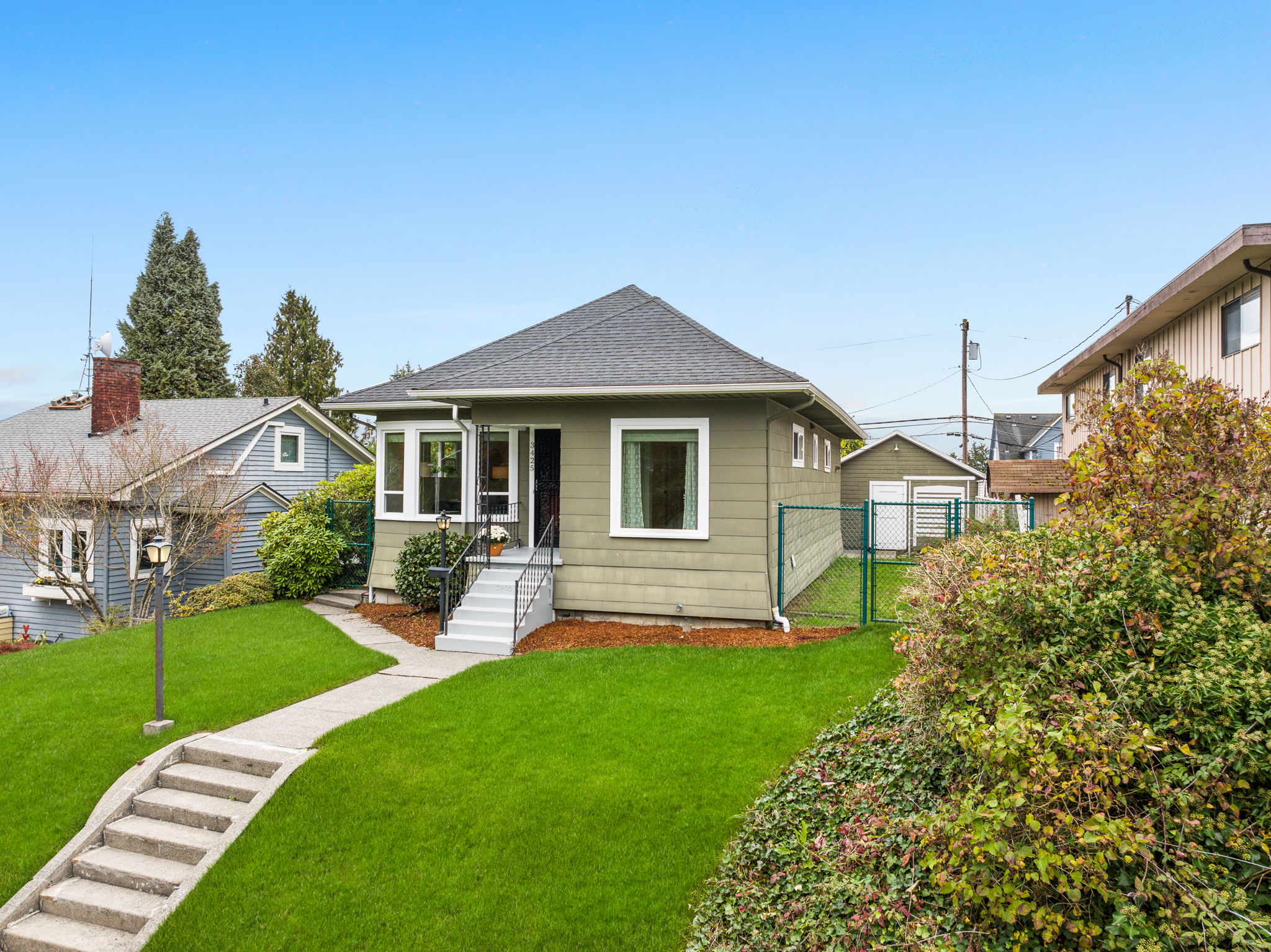 3425 Grand Ave 