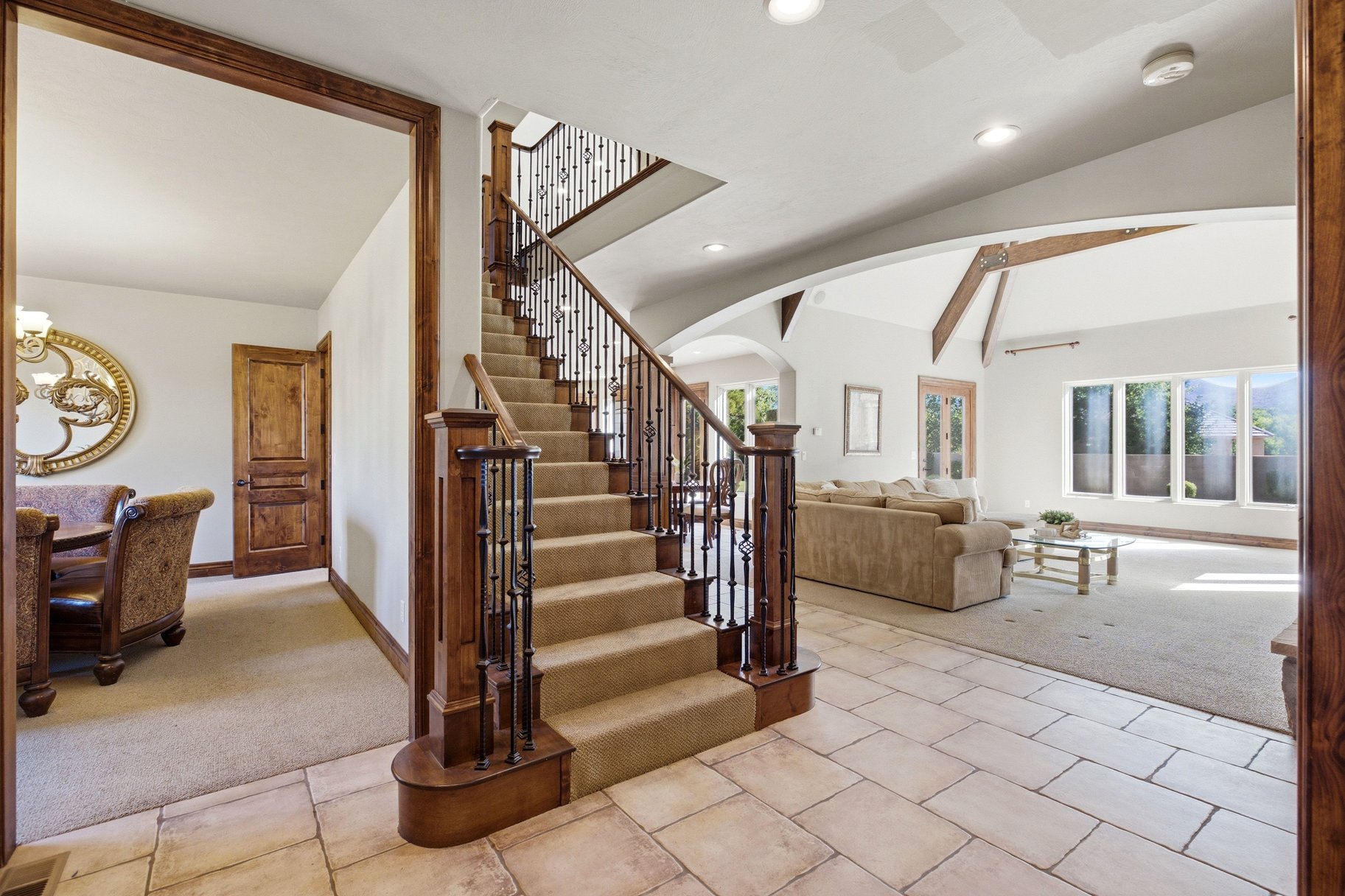 1548 W Woodsview Lane