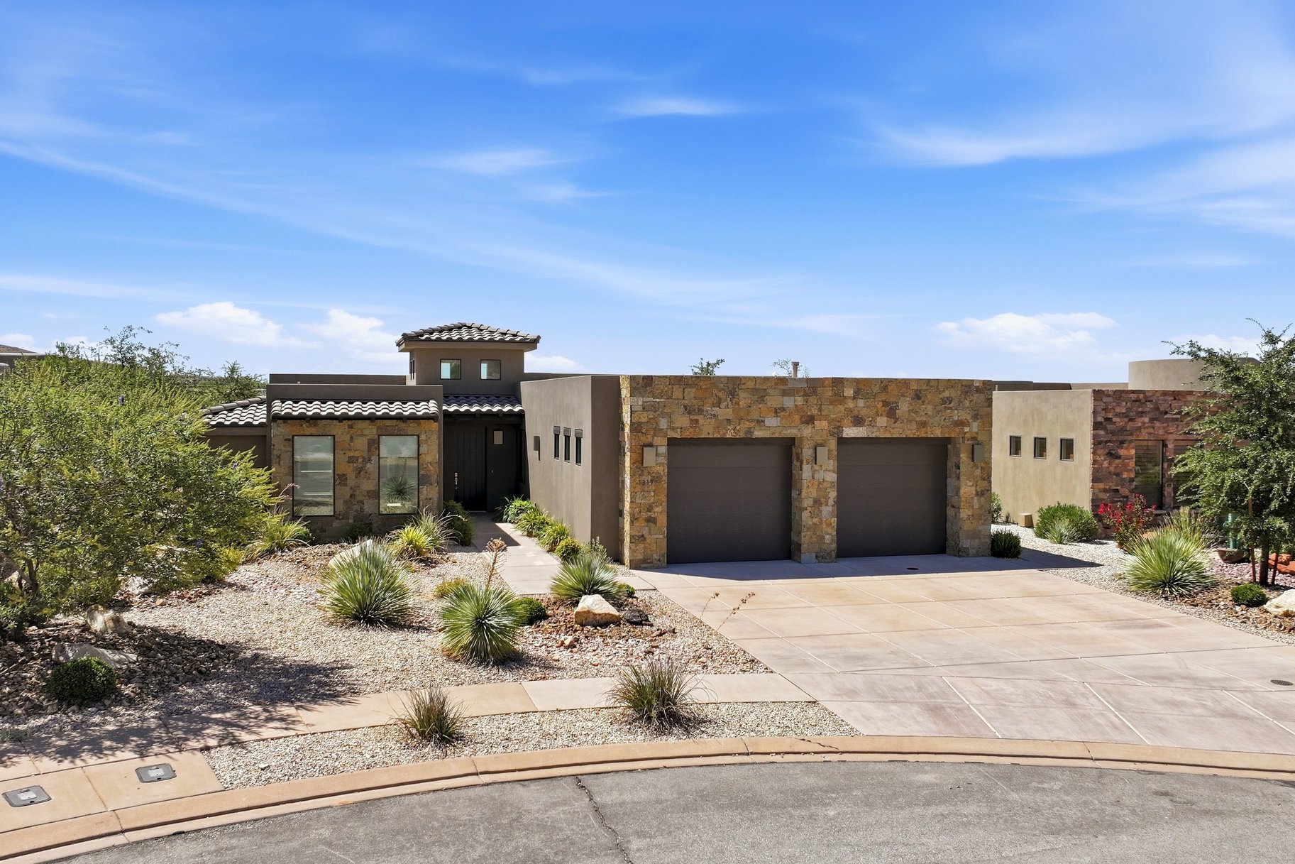 1317 W Shinnecock Drive