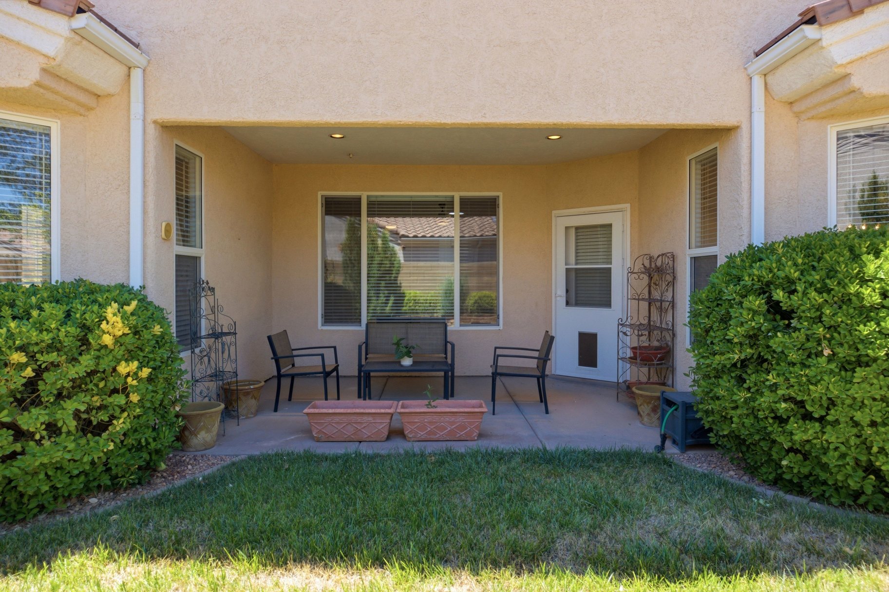 1804 W Red River Drive