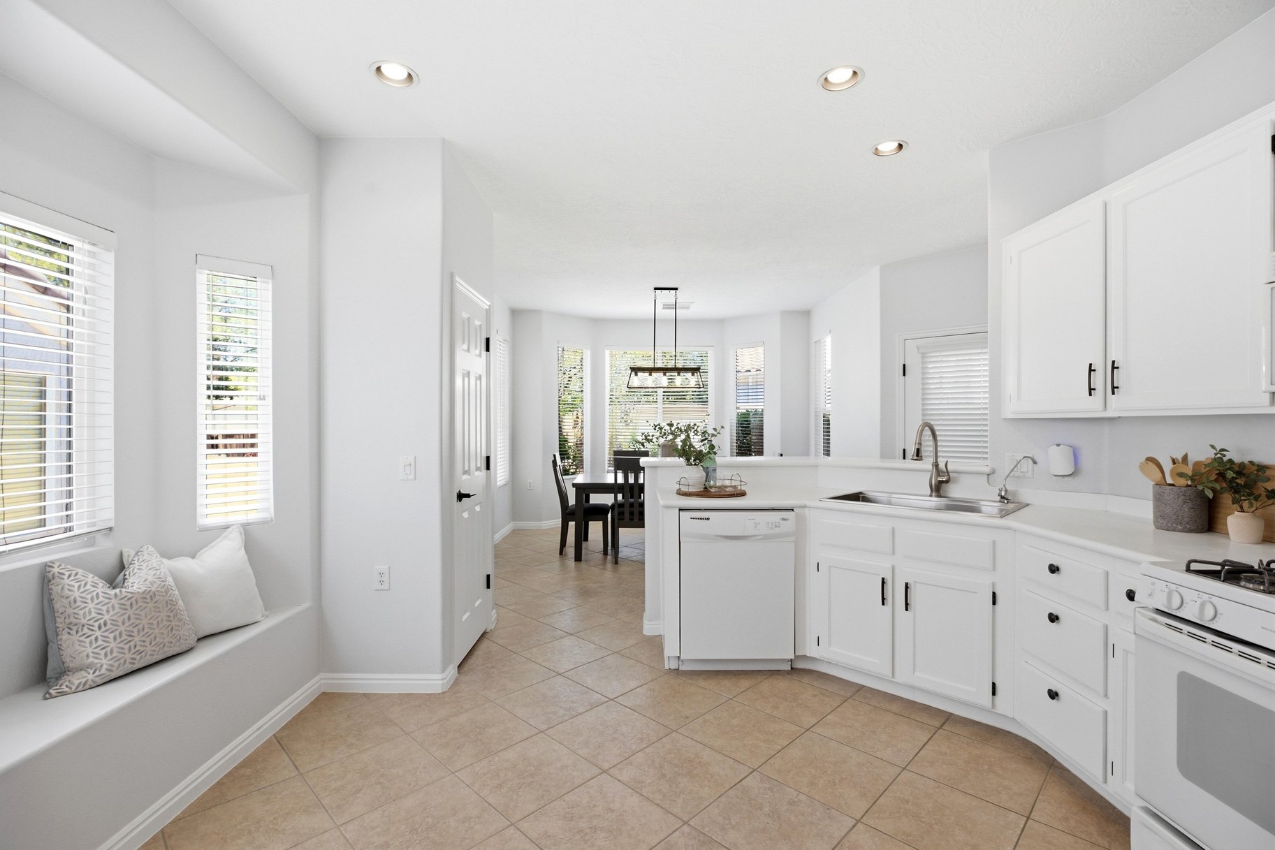 1804 W Red River Drive
