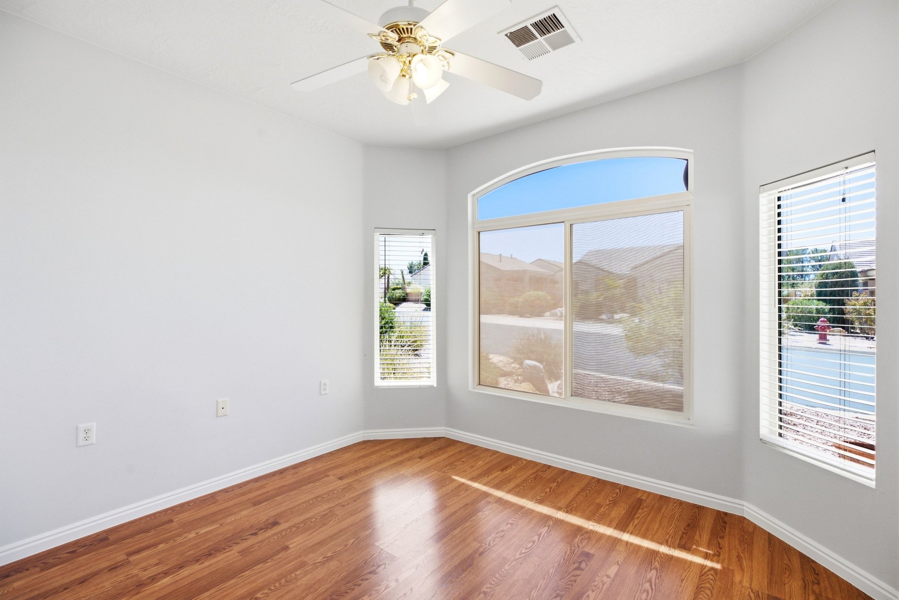 1804 W Red River Drive