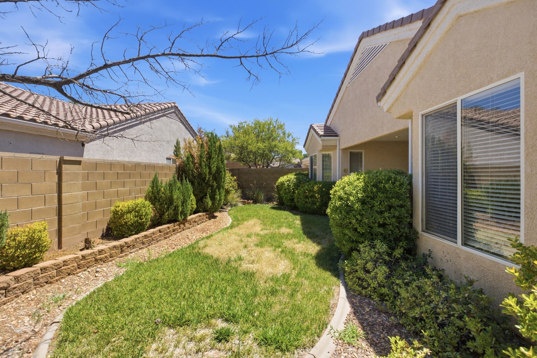 1804 W Red River Drive