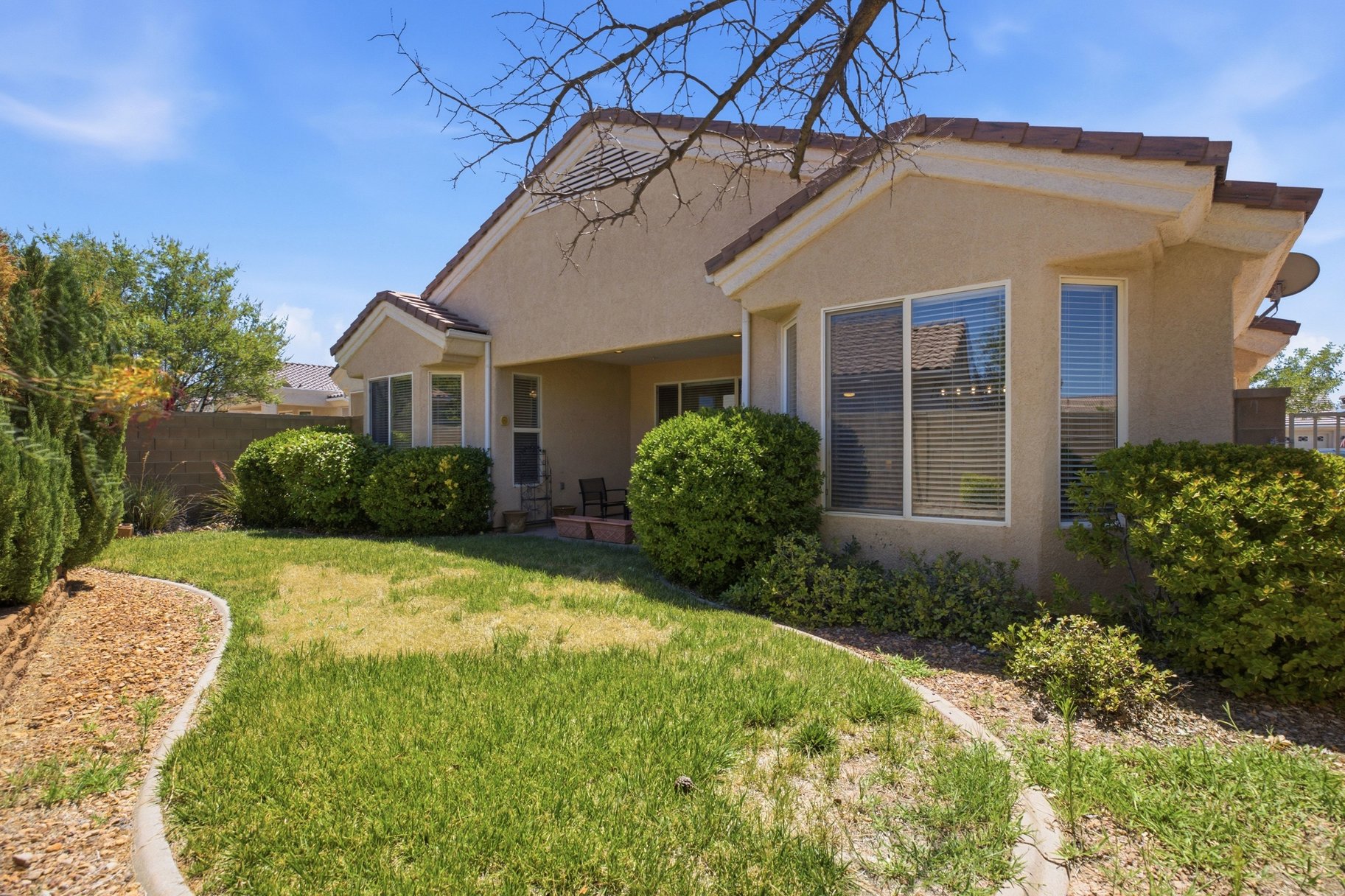 1804 W Red River Drive