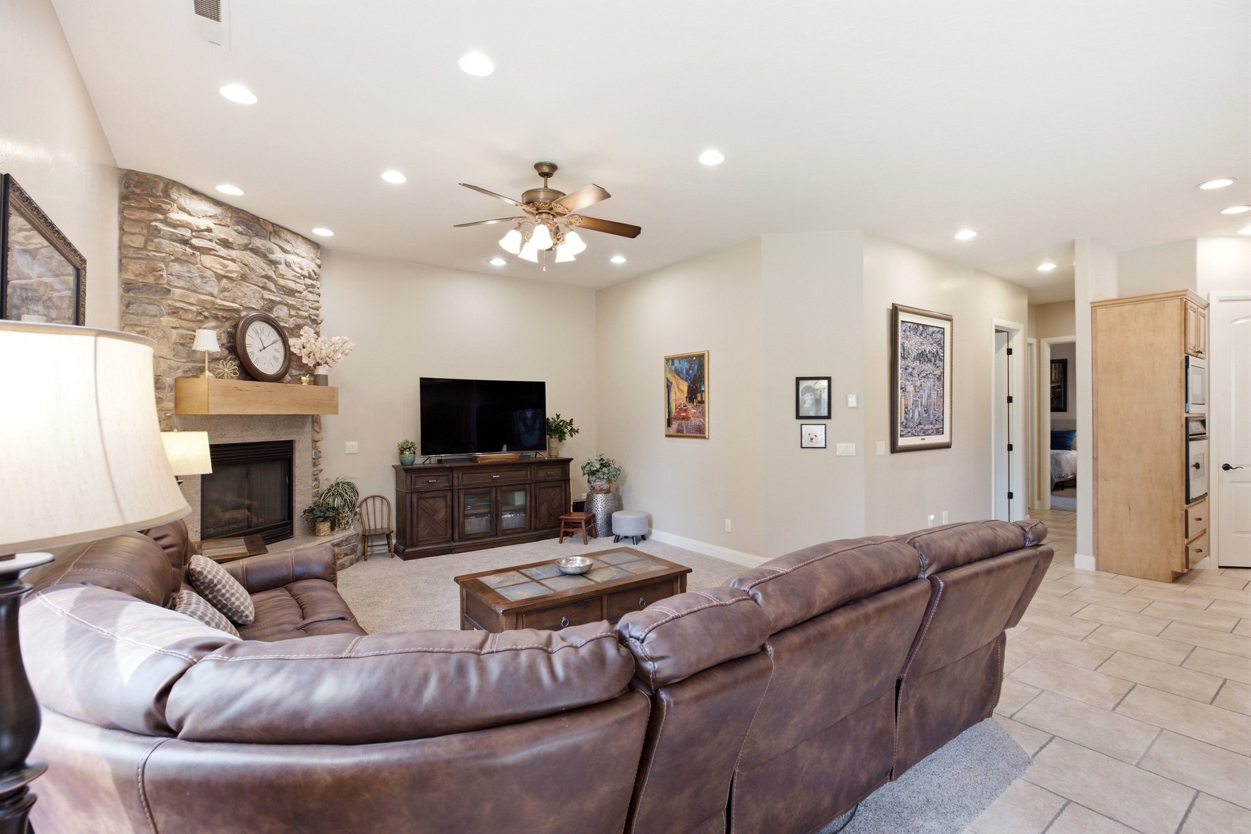 2476 E Meadow Mist Way
