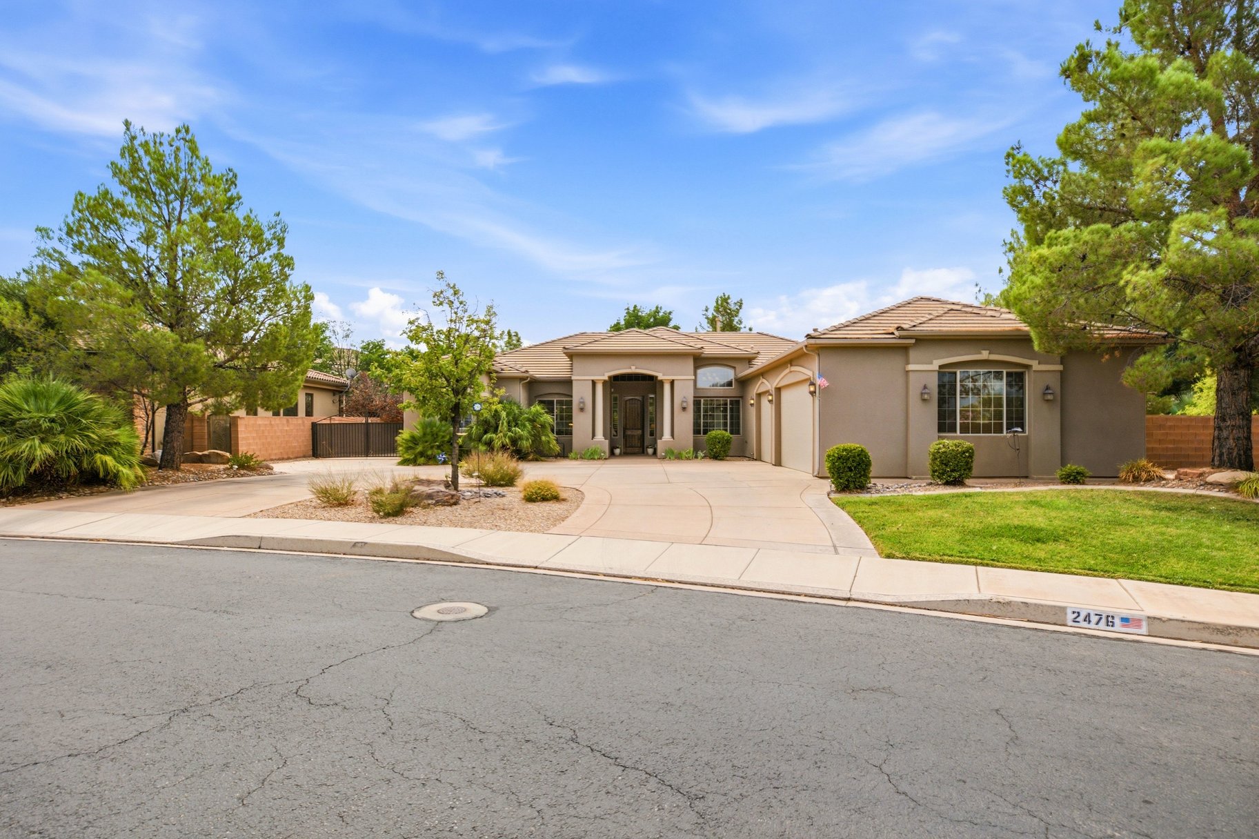 2476 E Meadow Mist Way
