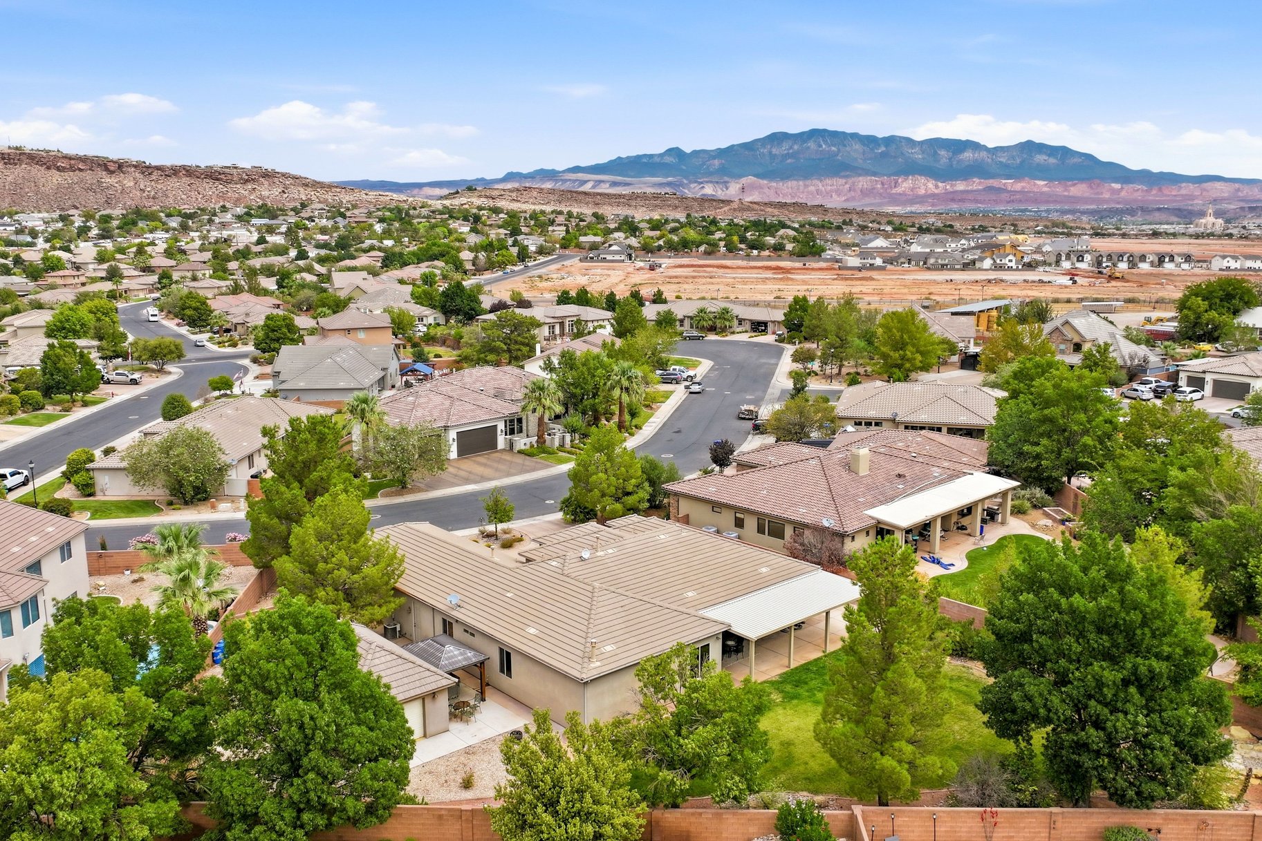 2476 E Meadow Mist Way