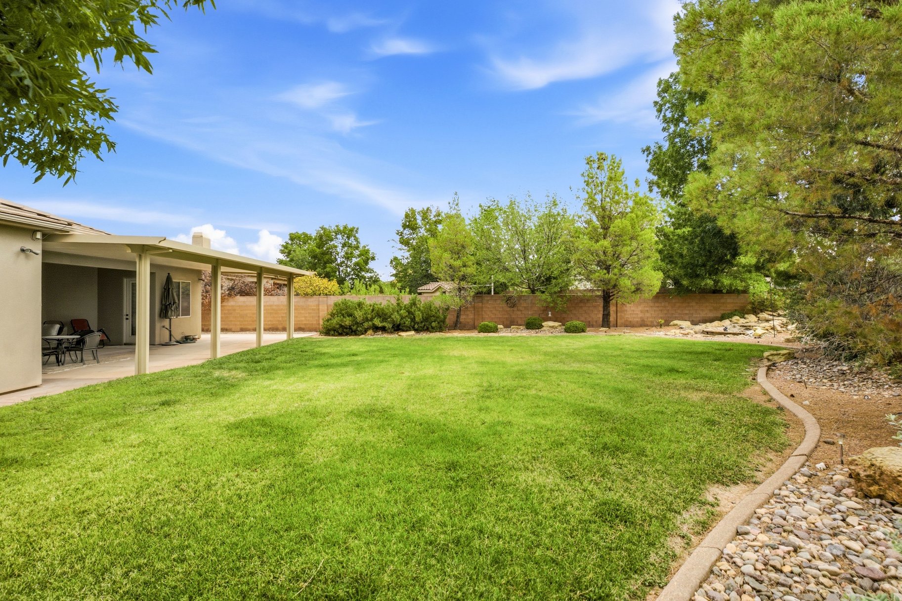 2476 E Meadow Mist Way
