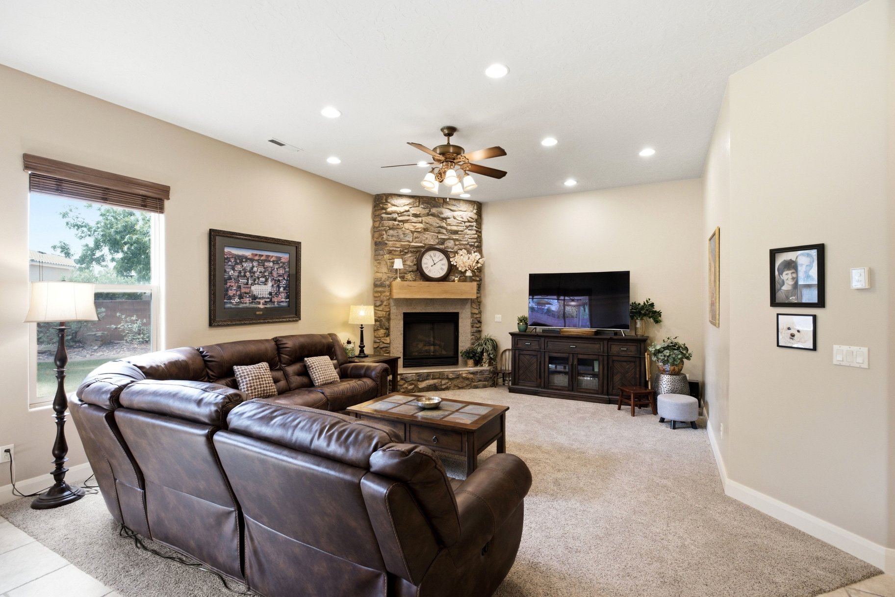 2476 E Meadow Mist Way