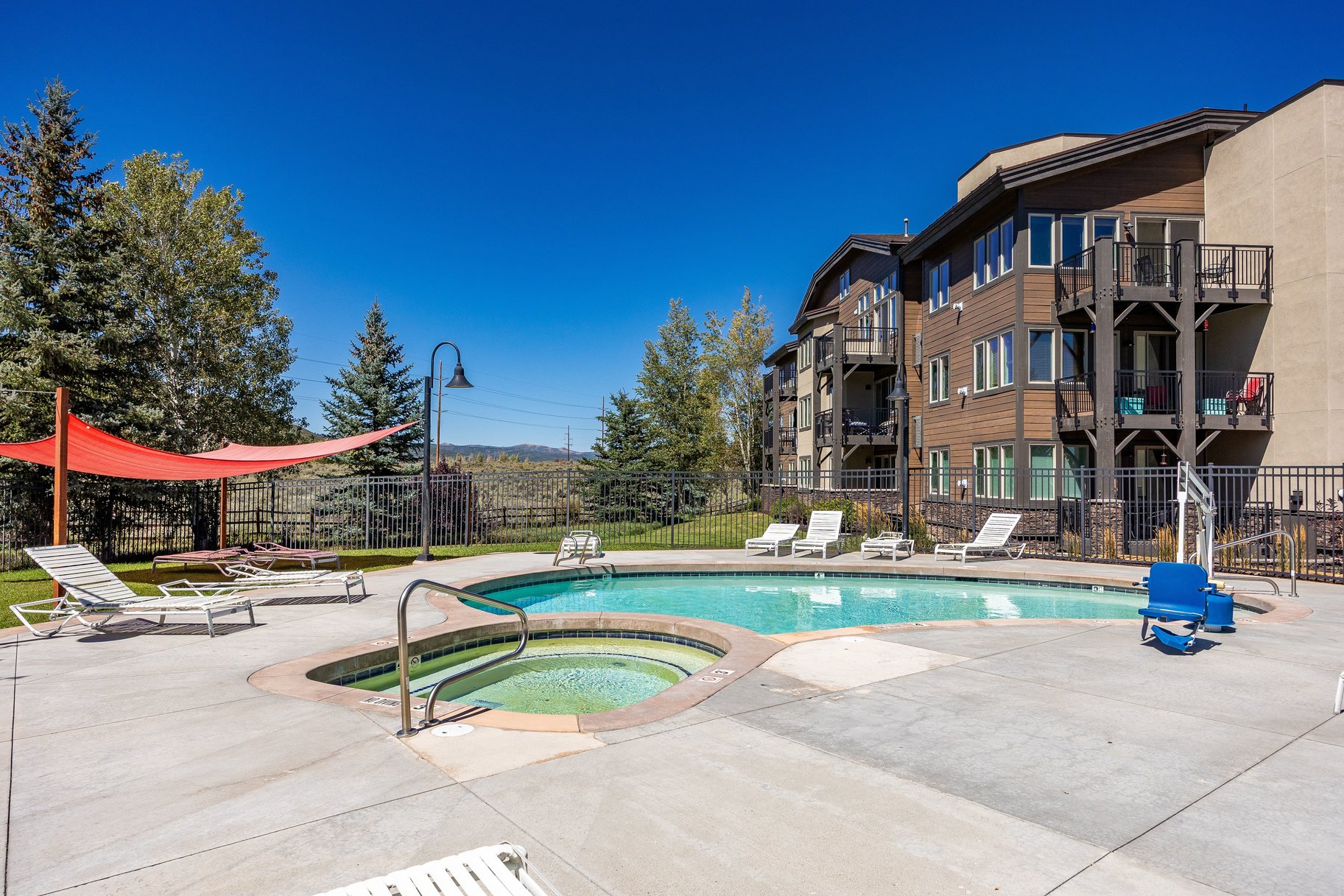 6605 Overland Drive Unit 208