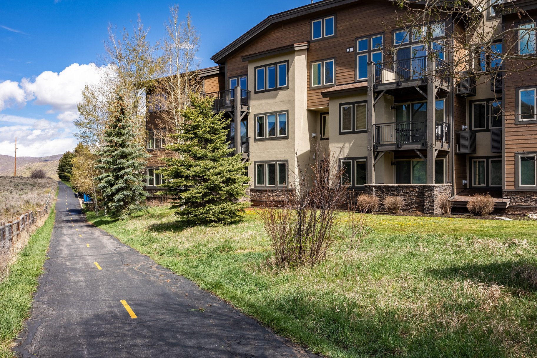 6605 Overland Drive Unit 208