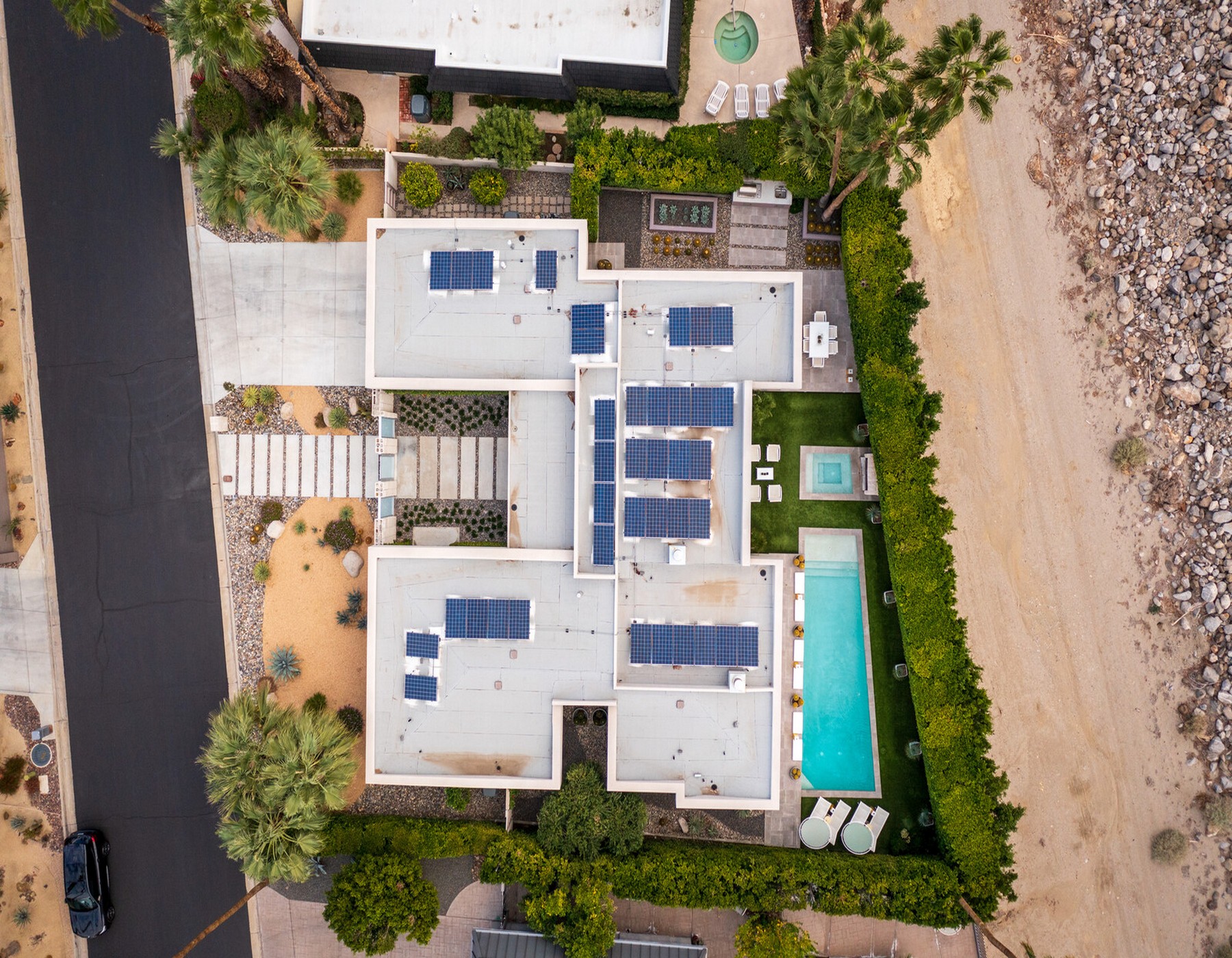 1175 Los Robles Drive