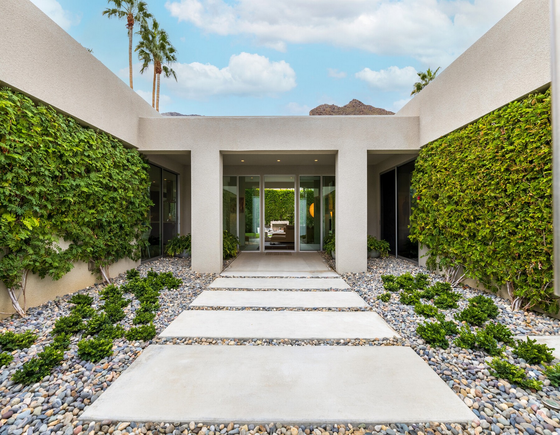 1175 Los Robles Drive