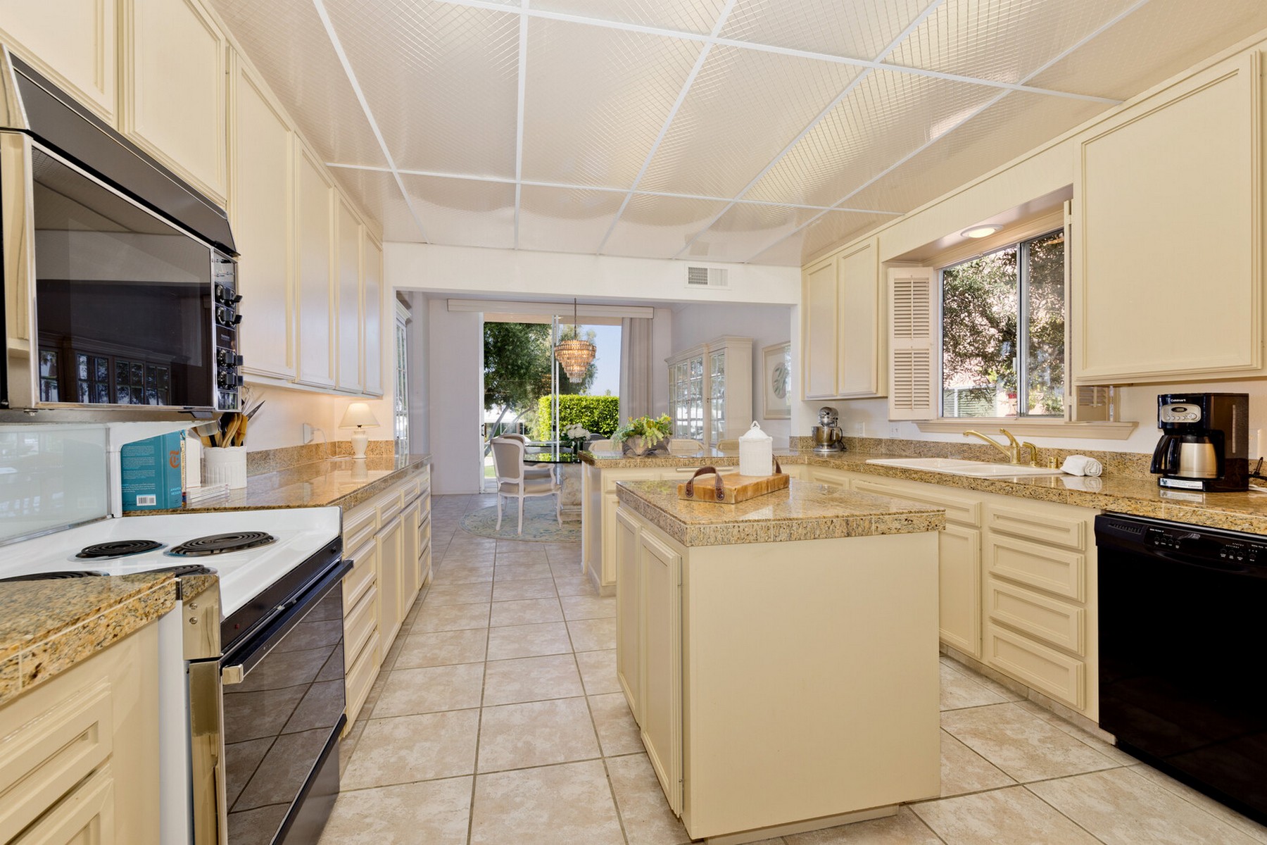 47126 El Menara Circle