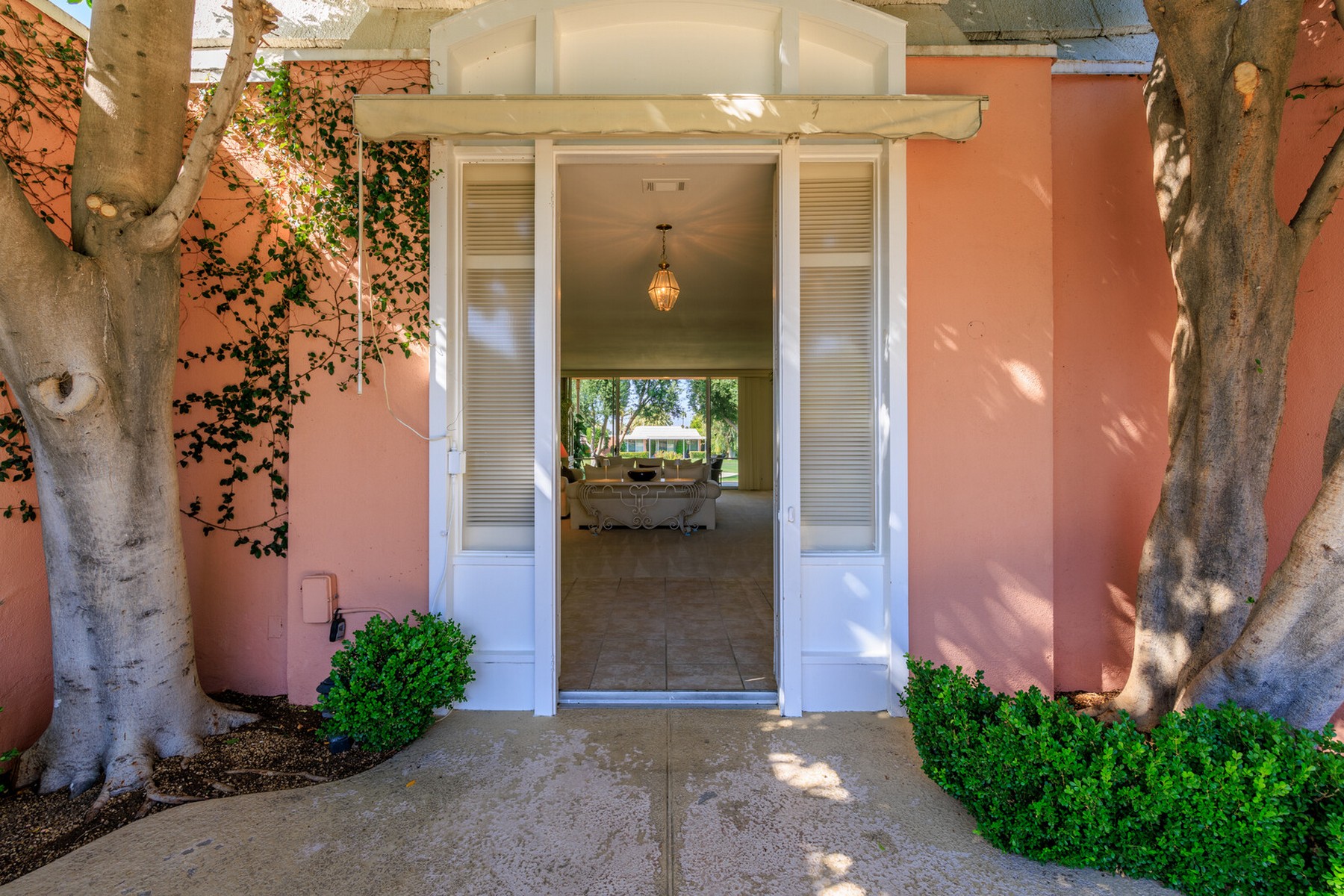 47126 El Menara Circle