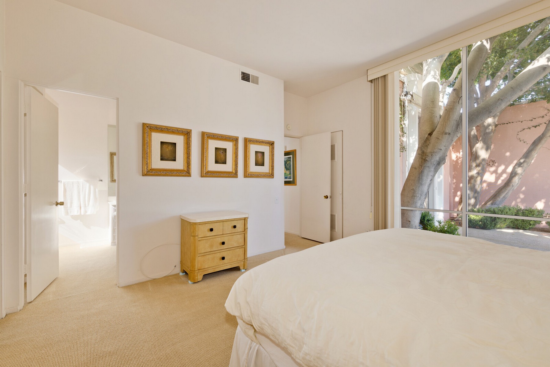 47126 El Menara Circle