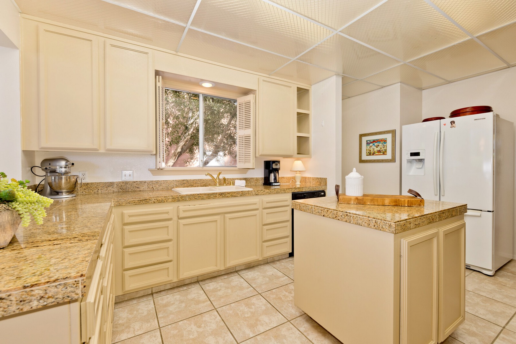 47126 El Menara Circle