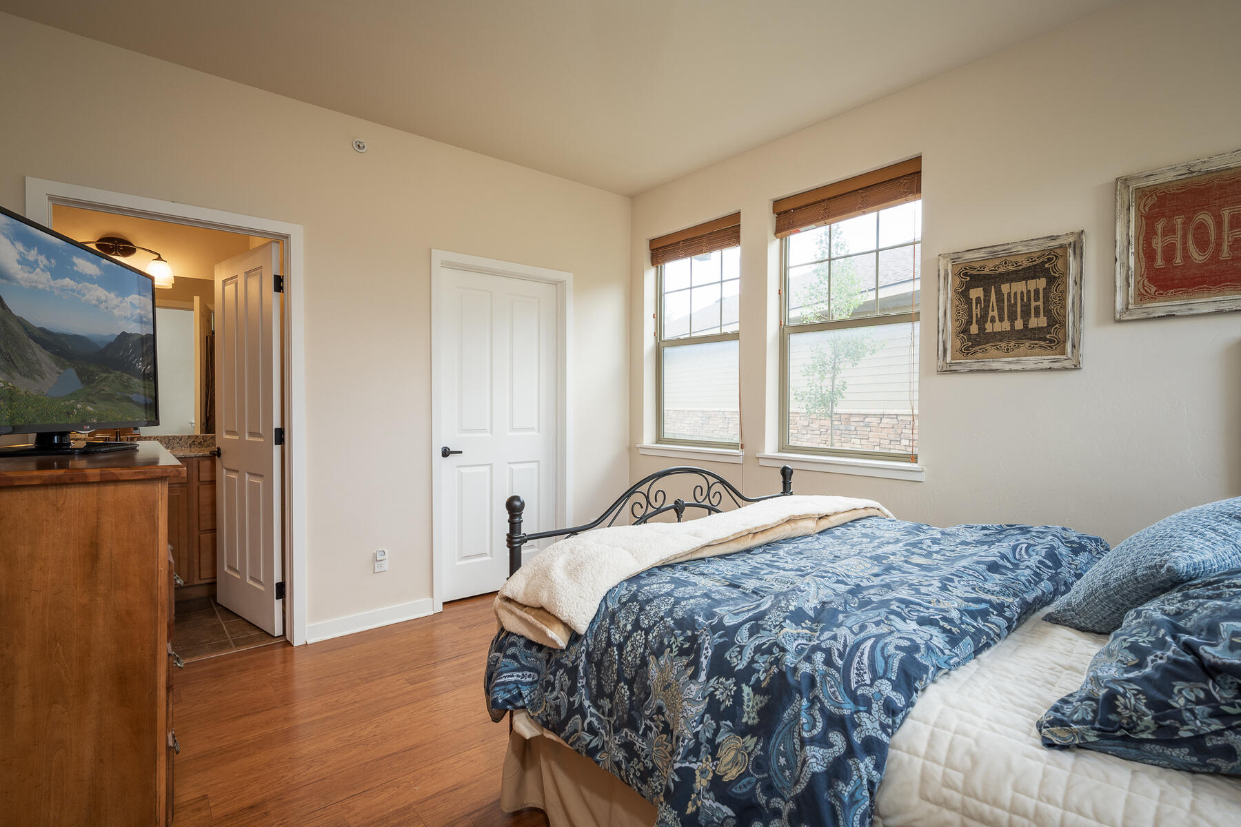162 Village Unit# G102