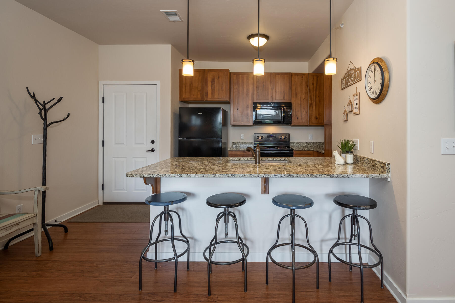 162 Village Unit# G102