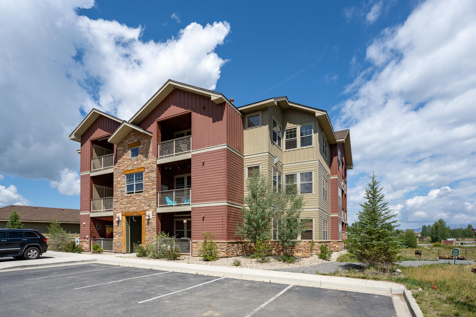 162 Village Unit# G102