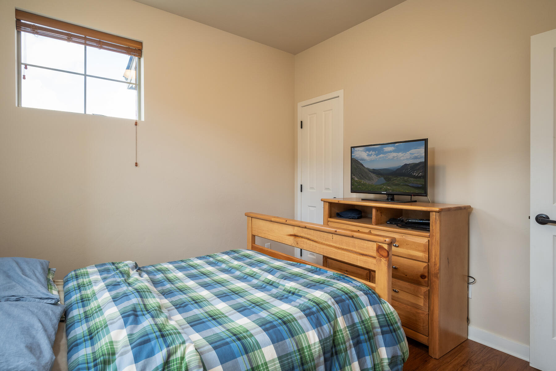 162 Village Unit# G102