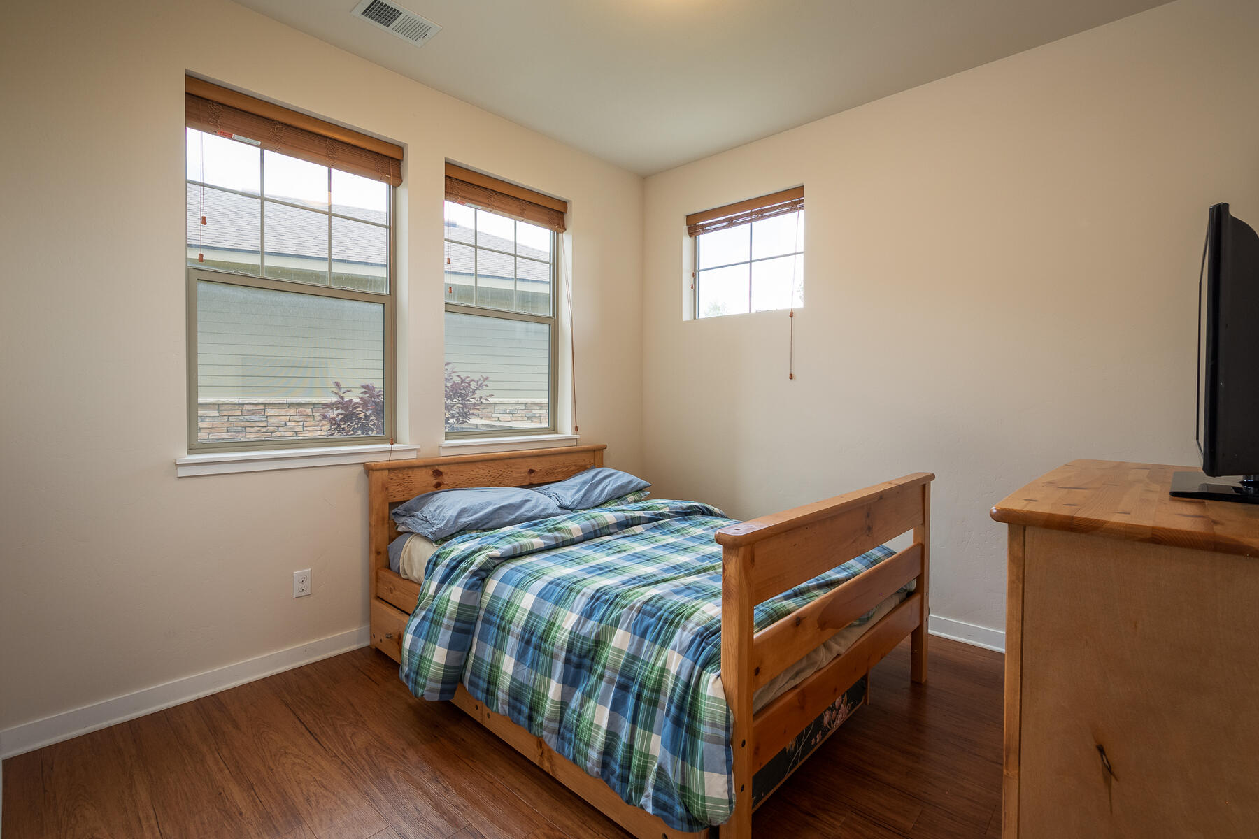 162 Village Unit# G102