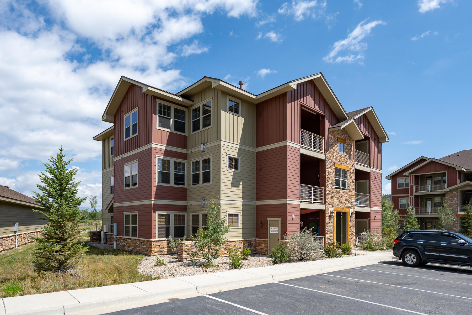 162 Village Unit# G102