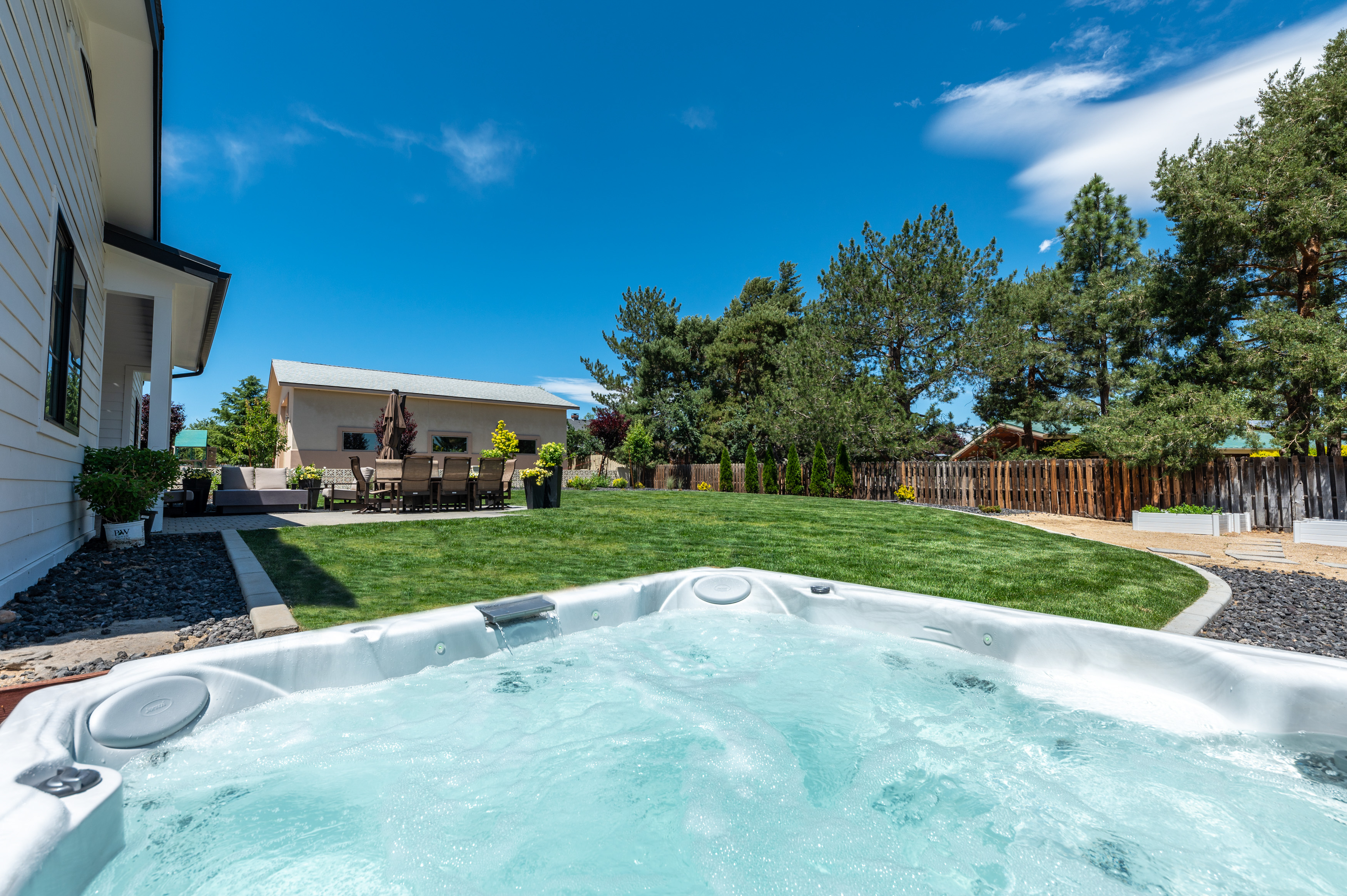 1337 Manzanita Ln.