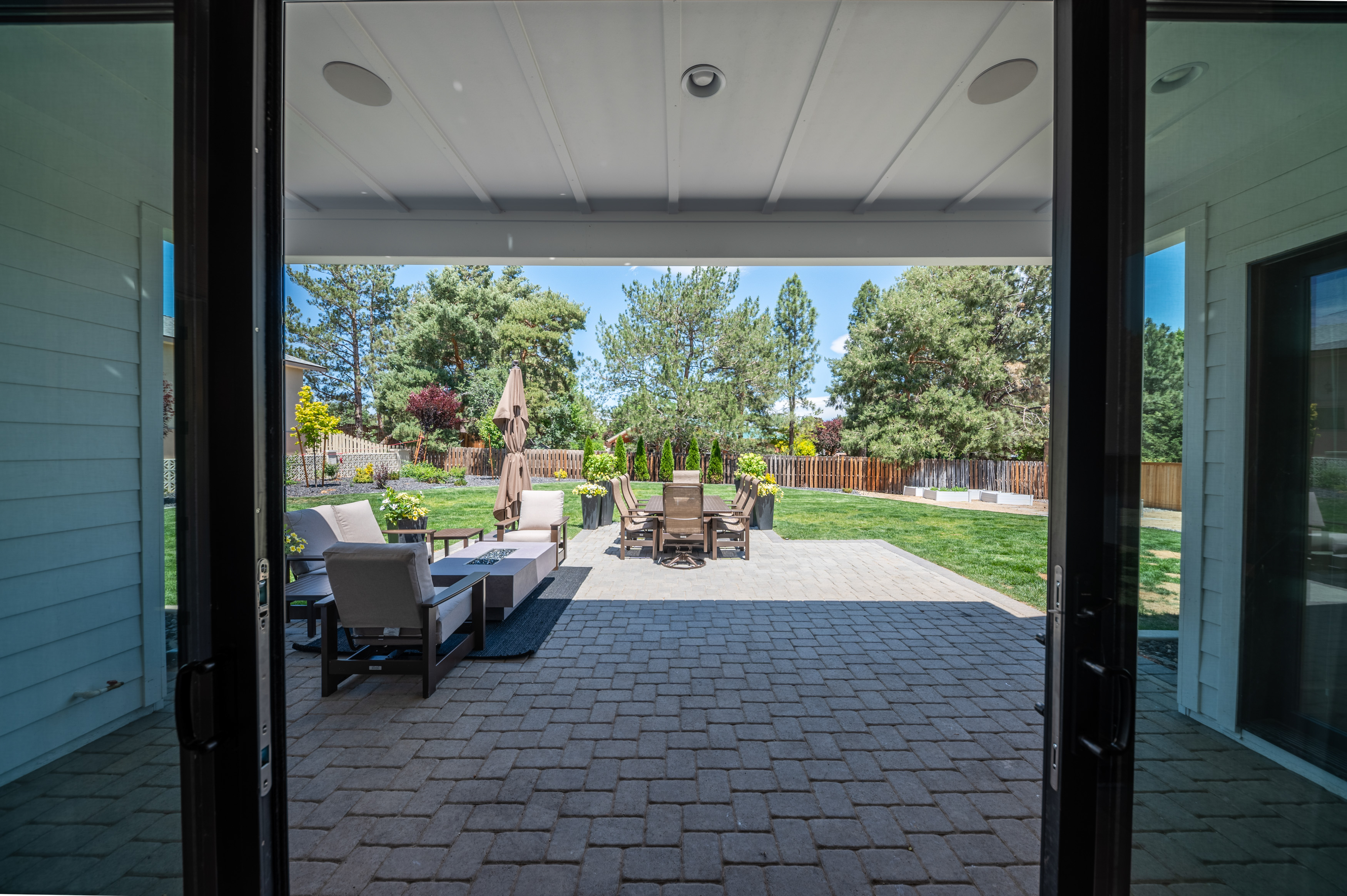 1337 Manzanita Ln.