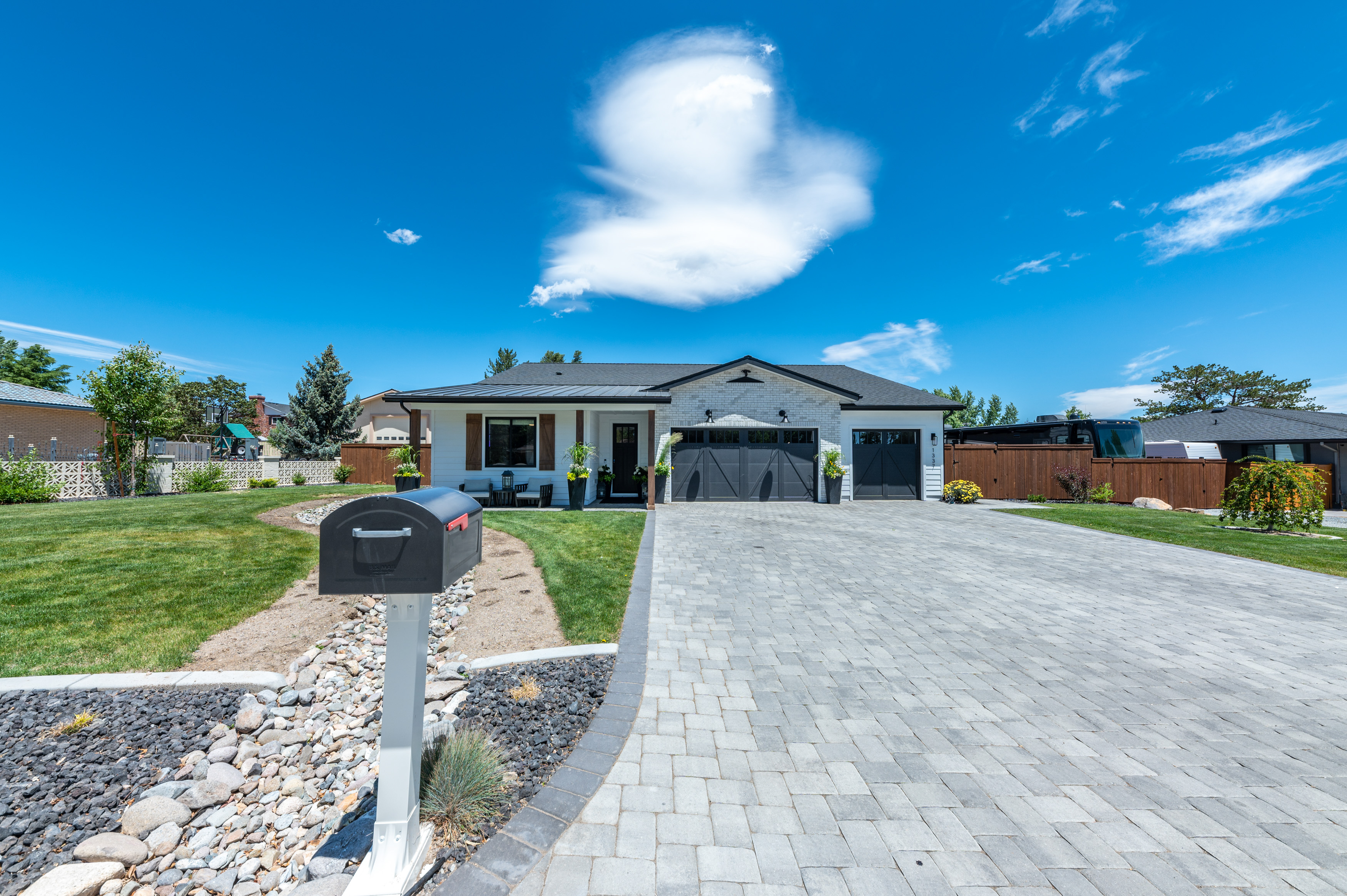1337 Manzanita Ln.