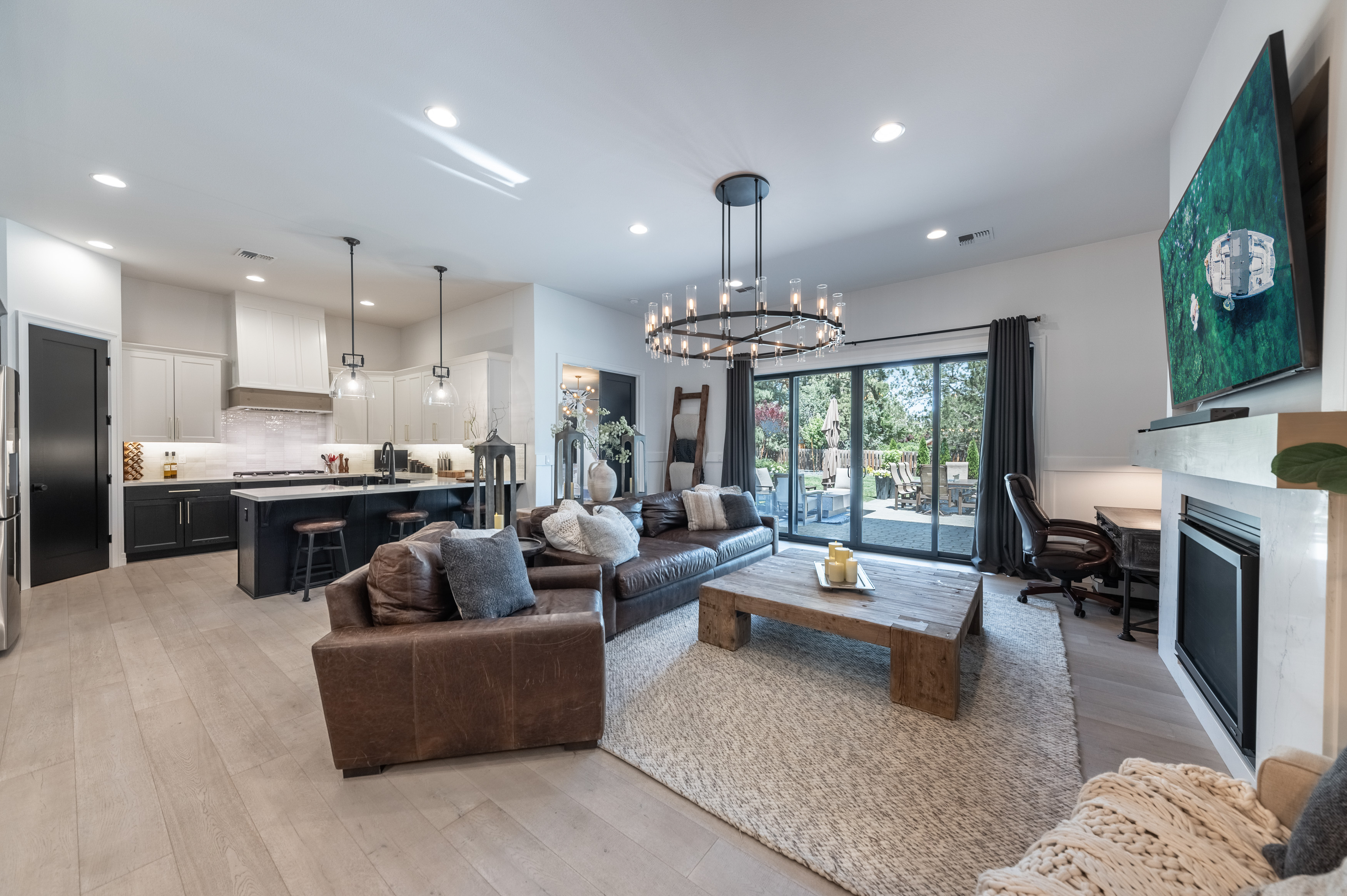 1337 Manzanita Ln.