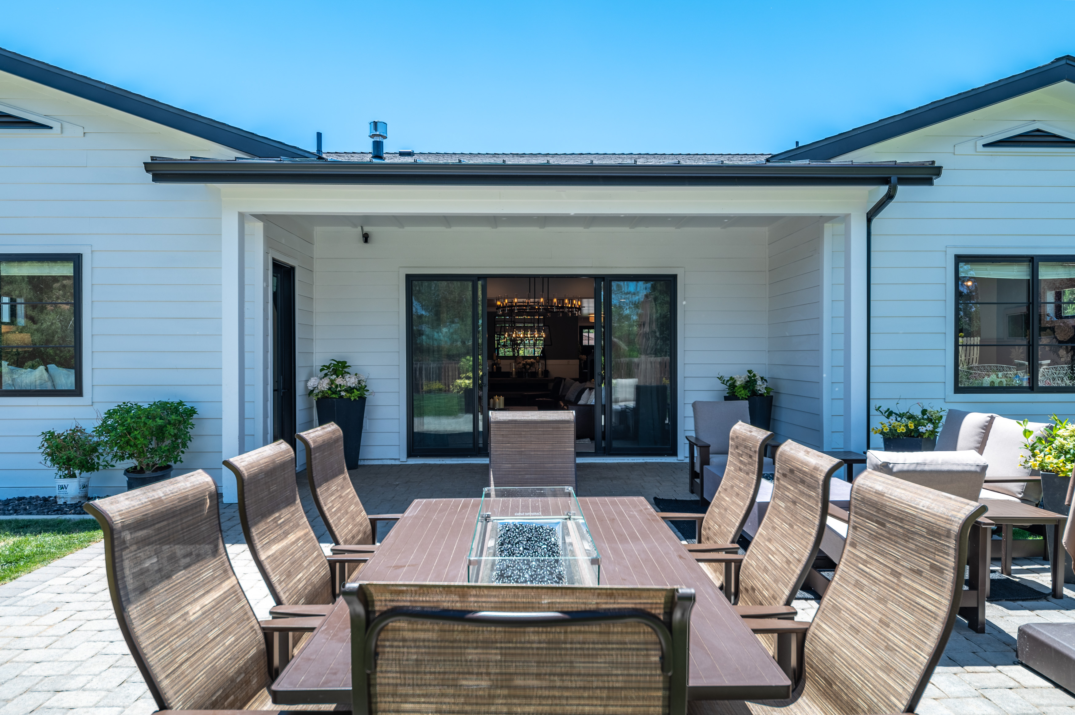 1337 Manzanita Ln.