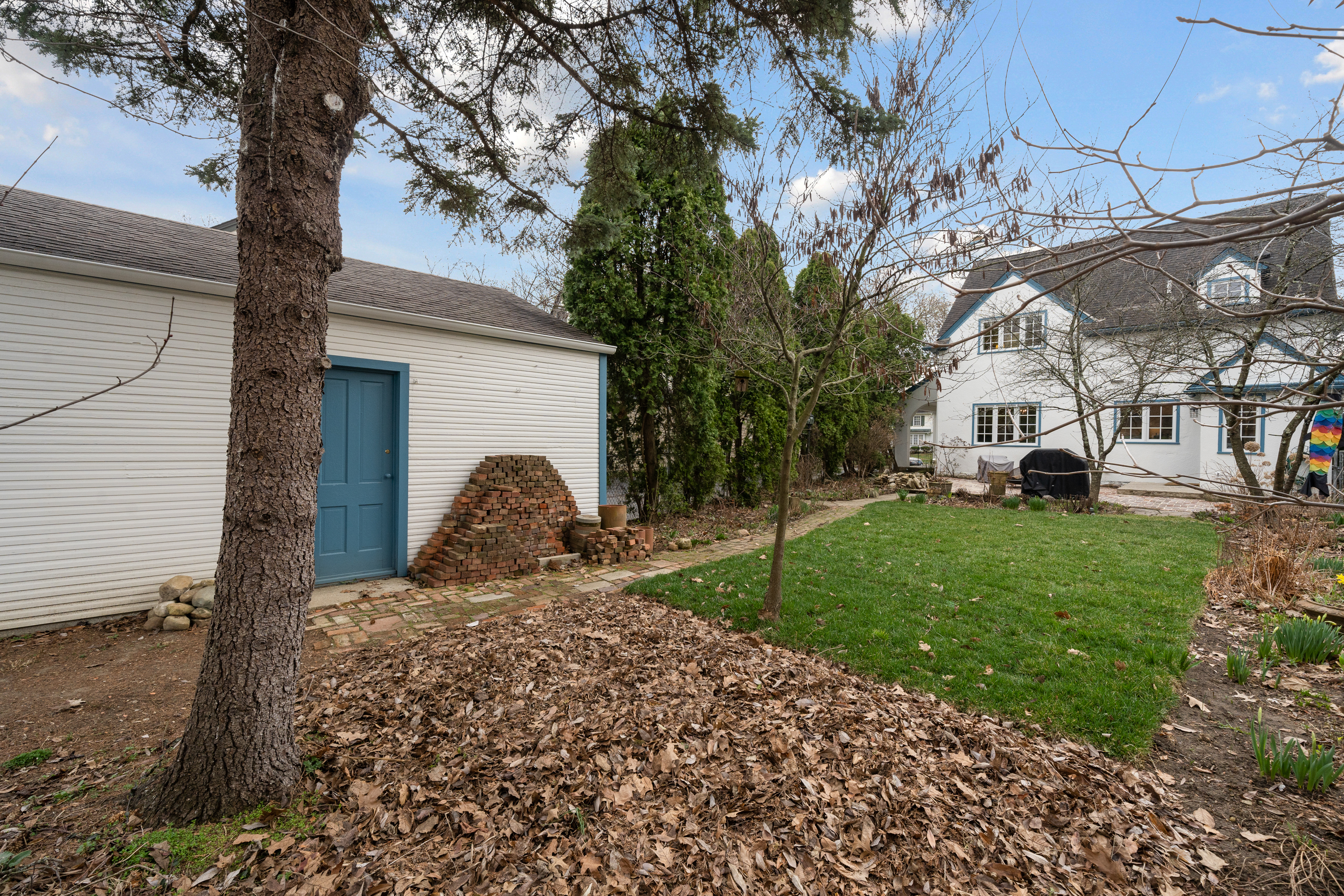 2410 Bryden Road