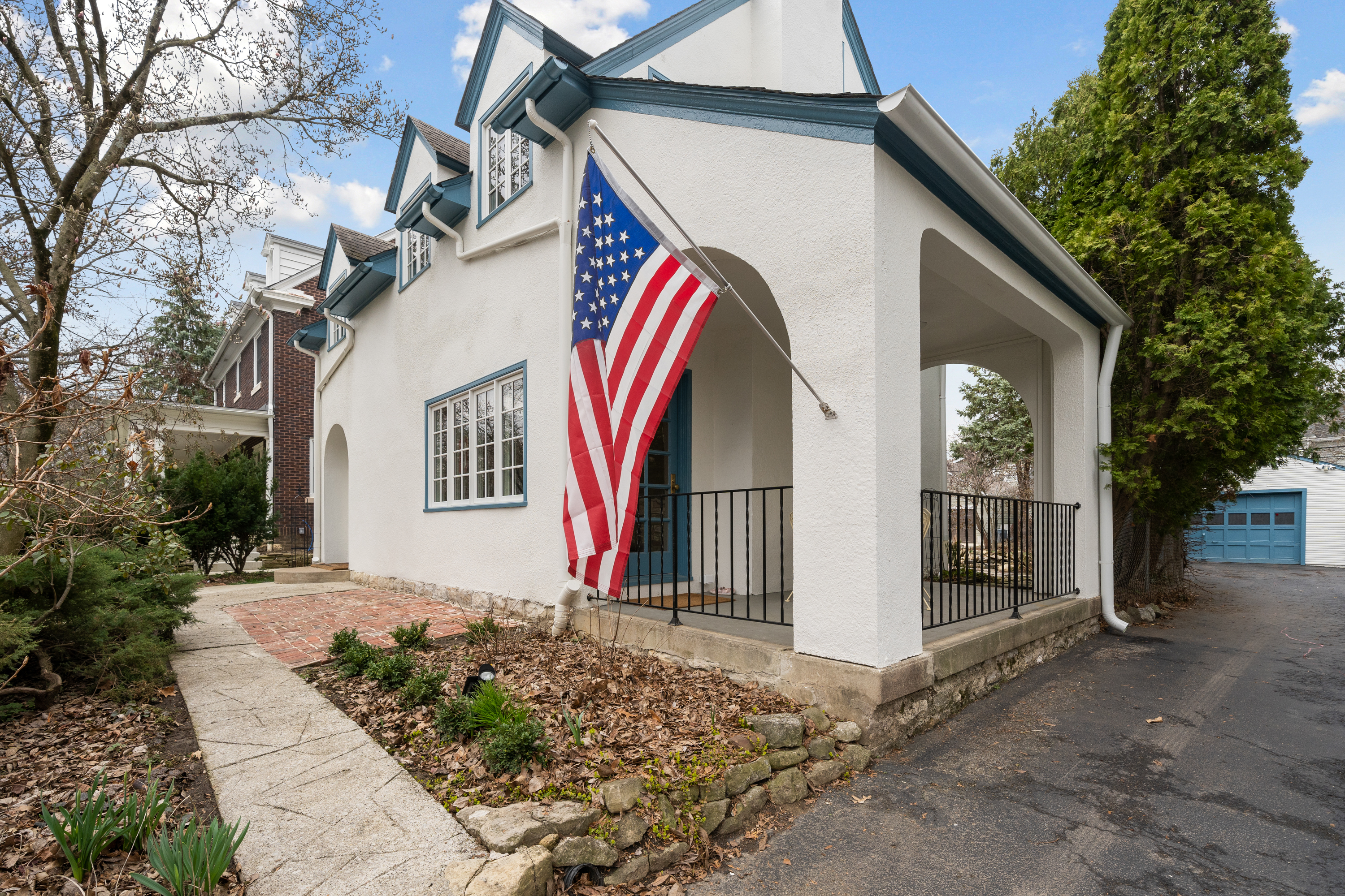 2410 Bryden Road
