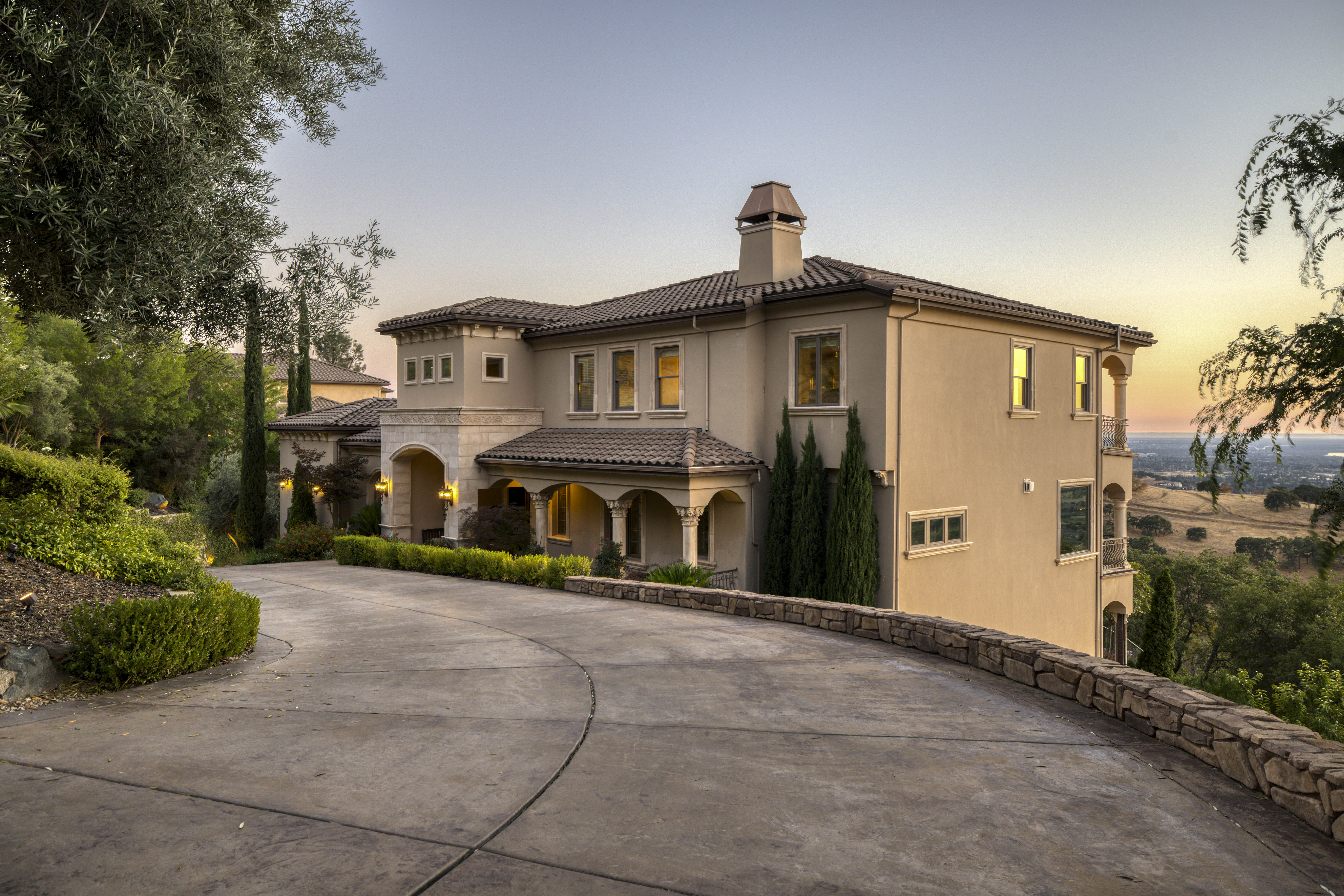 4592 Carmen Drive