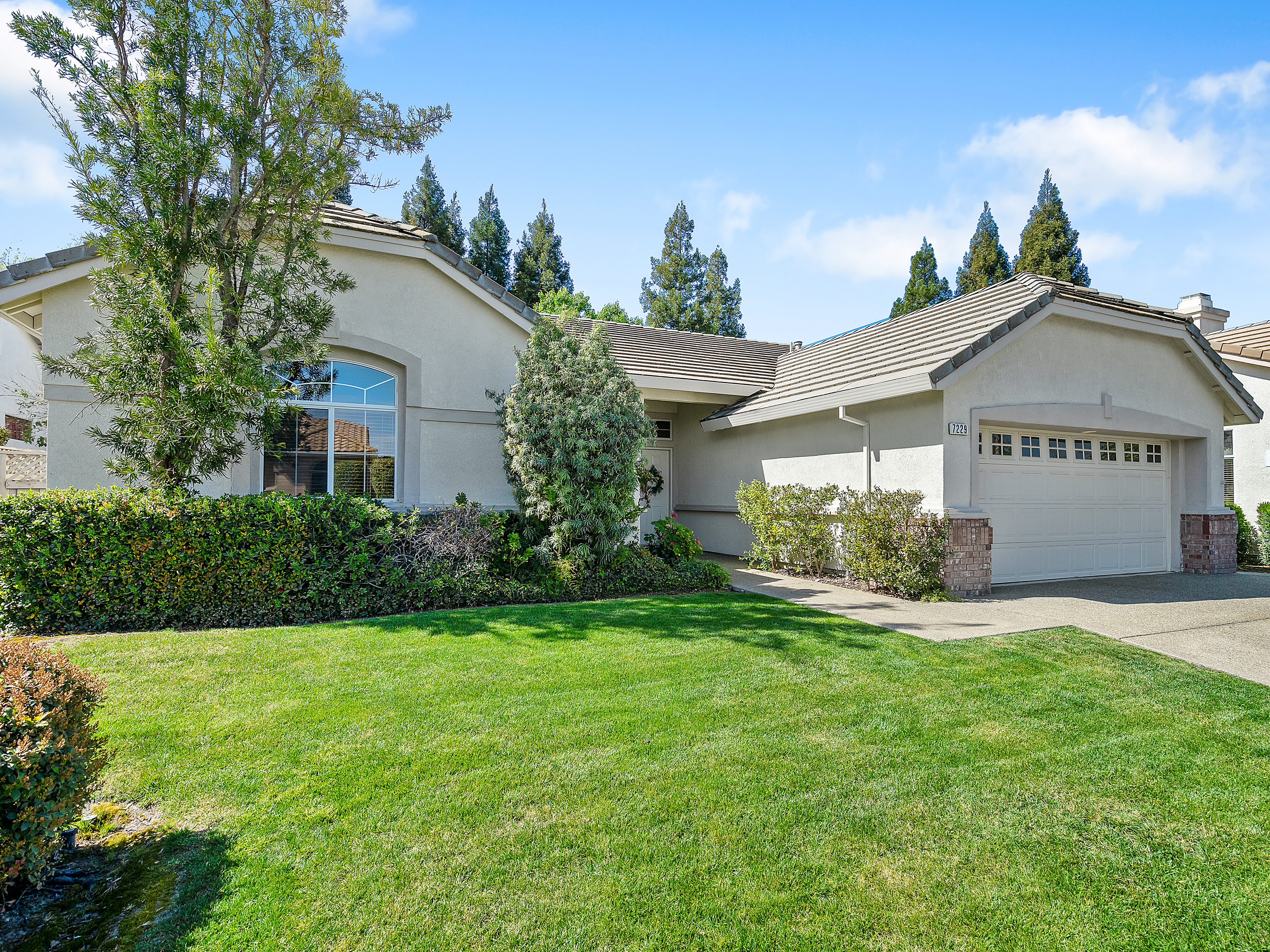 7229 Secret Garden Loop